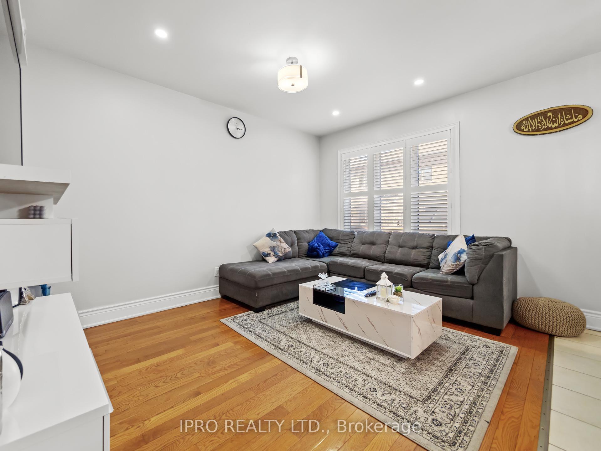 Photo 12 of 346 Landsborough Avenue, Milton, Scott — HOMEH