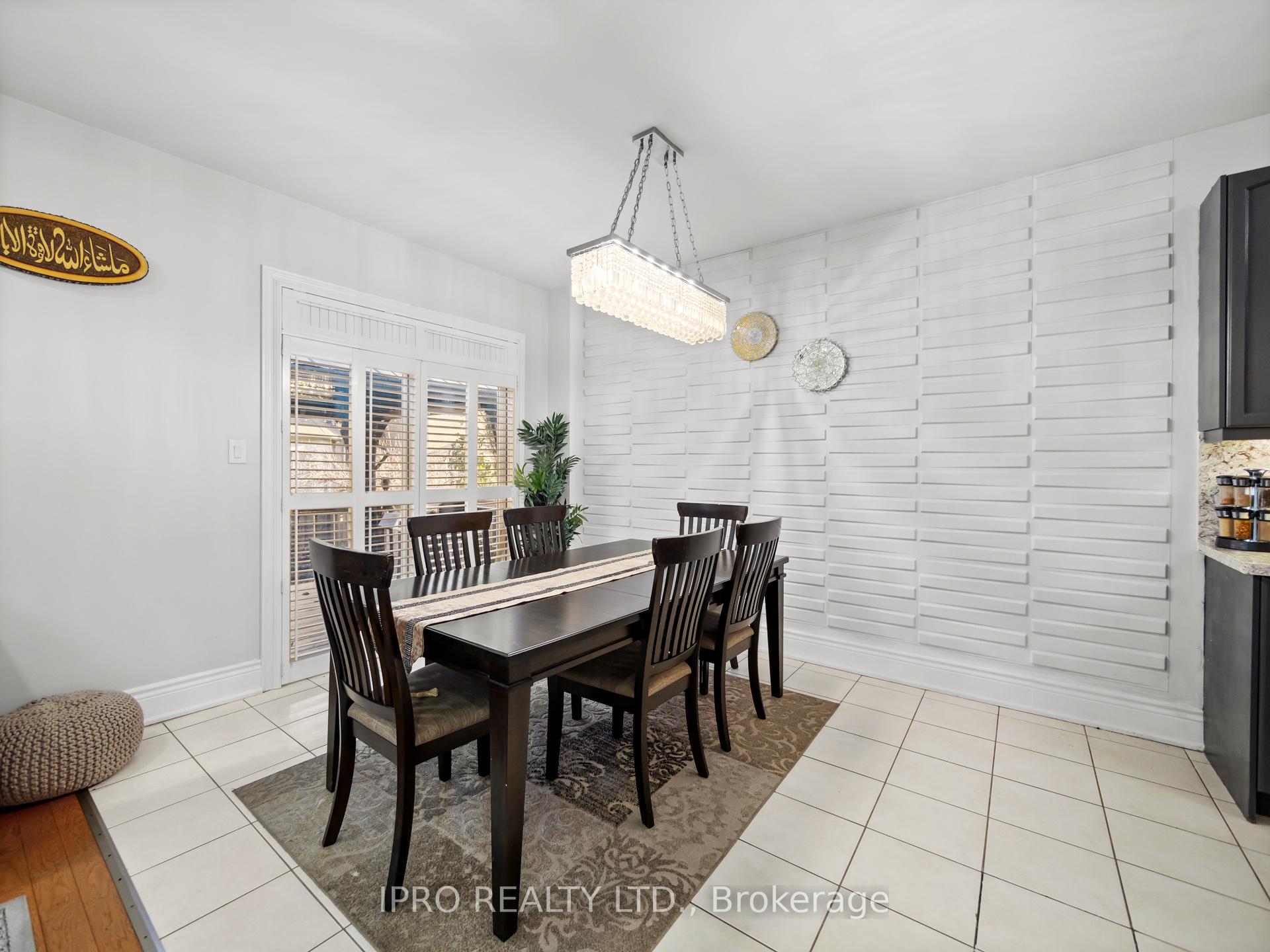 Photo 14 of 346 Landsborough Avenue, Milton, Scott — HOMEH