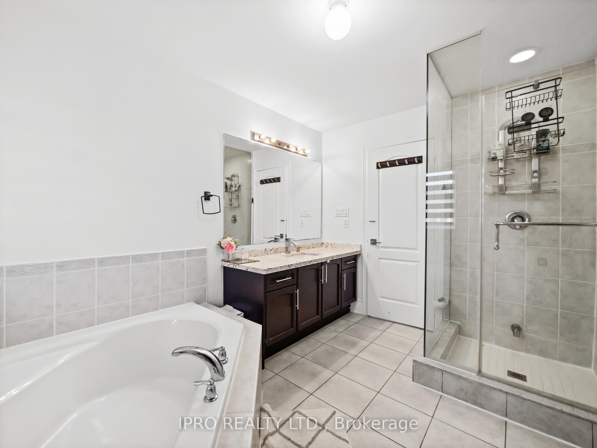 Photo 29 of 346 Landsborough Avenue, Milton, Scott — HOMEH