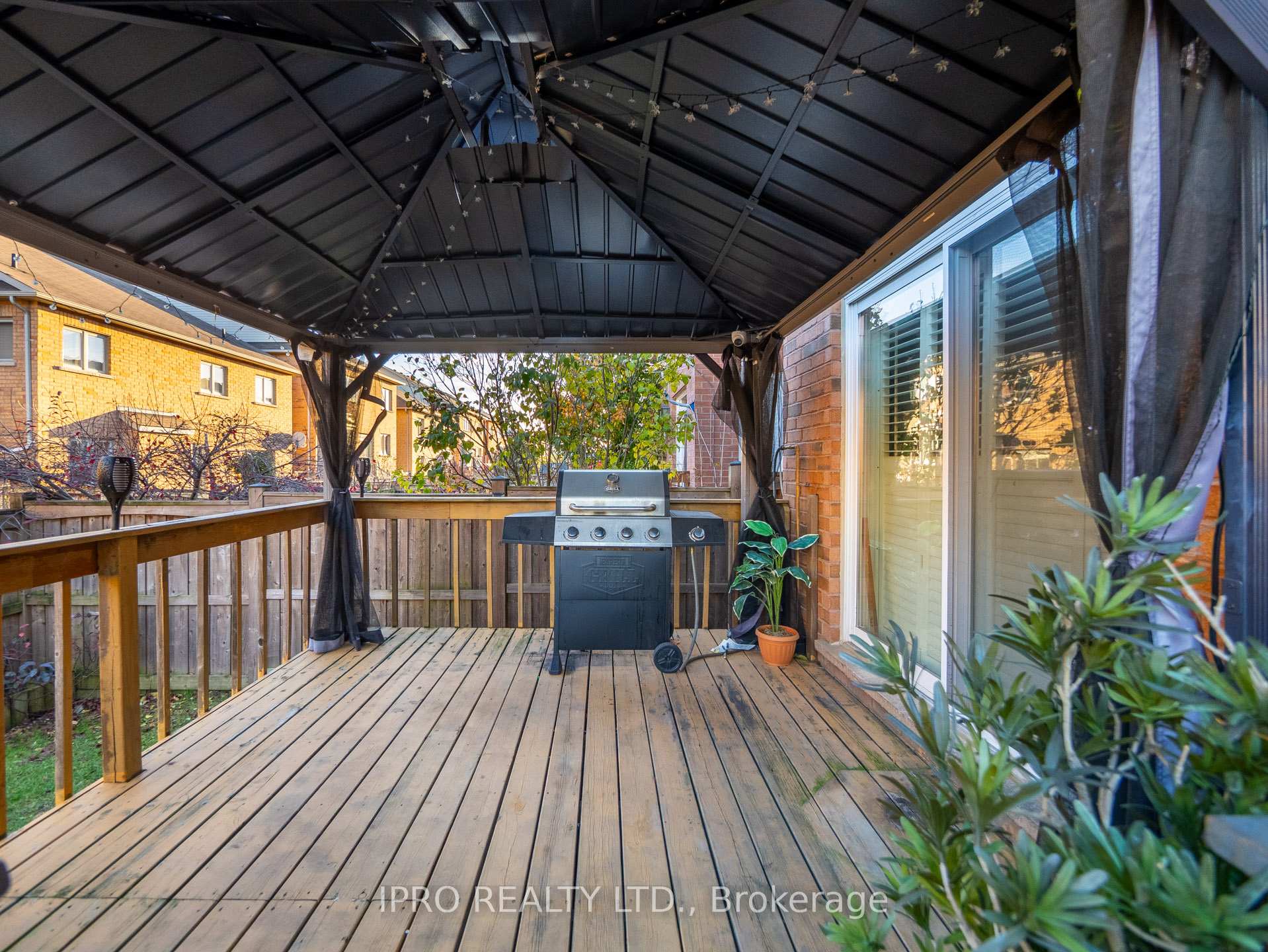 Photo 35 of 346 Landsborough Avenue, Milton, Scott — HOMEH