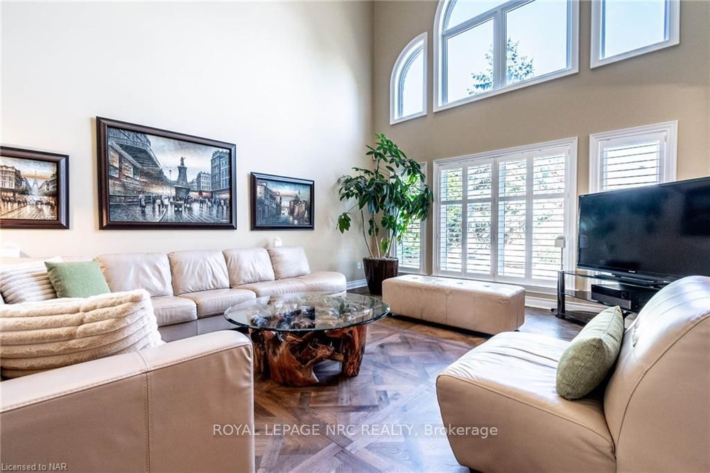 Photo 10 of 75 Kunda Park Boulevard, Pelham, Fonthill — HOMEH
