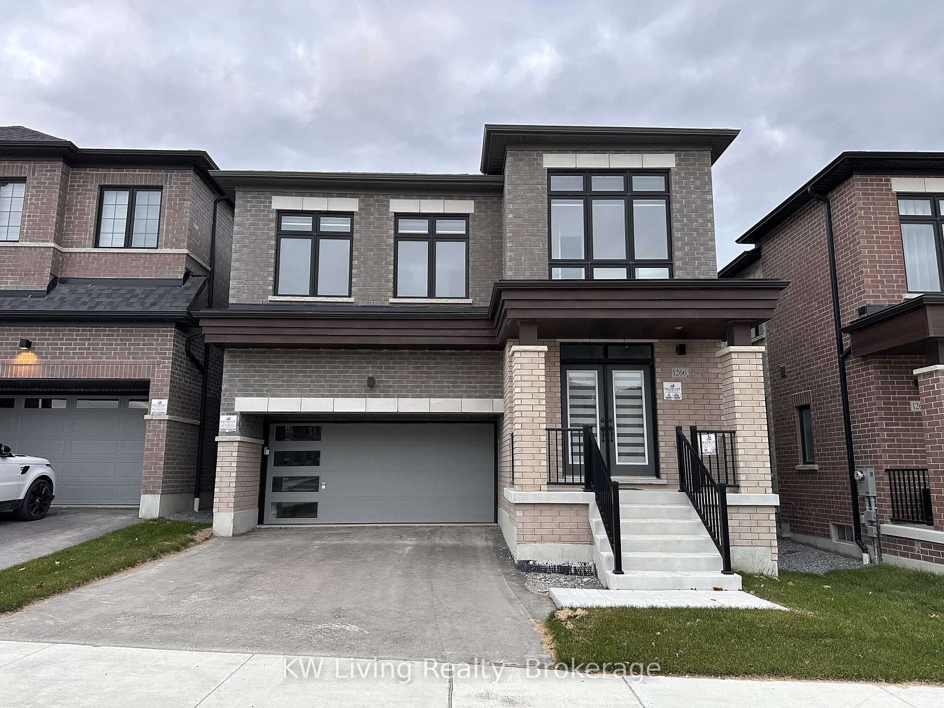 Front of 1266 Talisman Manor