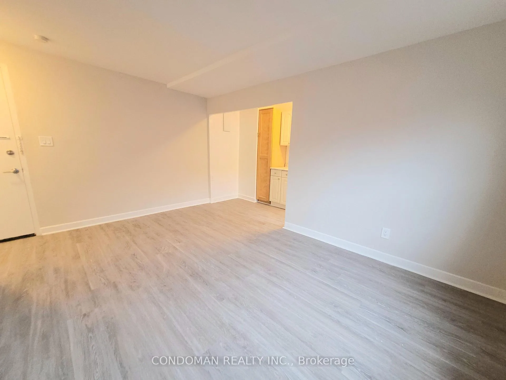 Photo 2 of Unit 303, 852 Broadview Avenue, Toronto, Playter Estates-Danforth — HOMEH