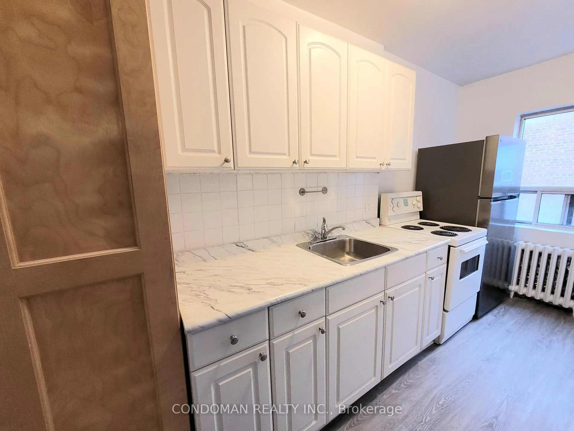 Photo 3 of Unit 303, 852 Broadview Avenue, Toronto, Playter Estates-Danforth — HOMEH