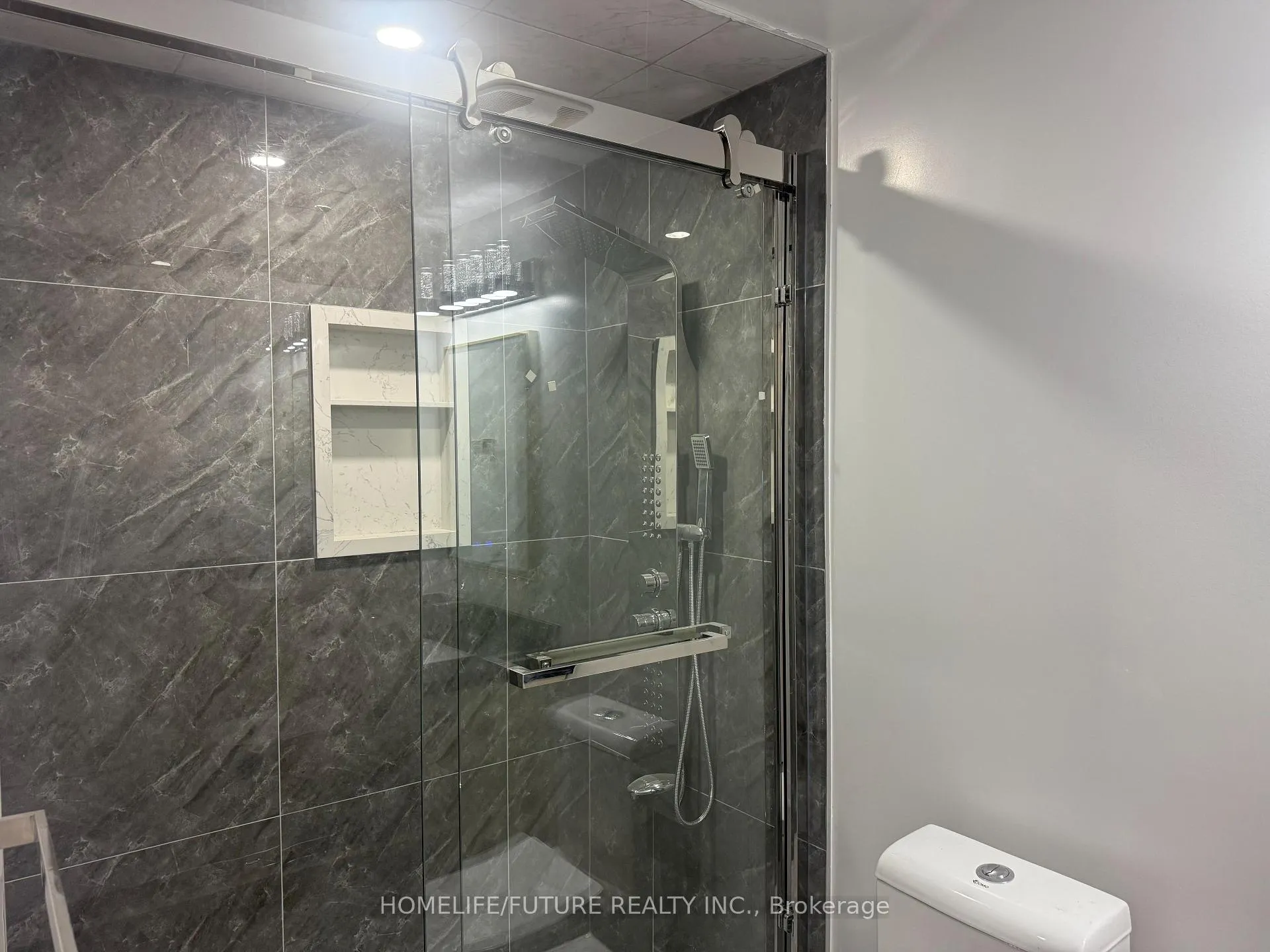 Photo 2 of 2649 Apricot Lane, Pickering, Rural Pickering — HOMEH