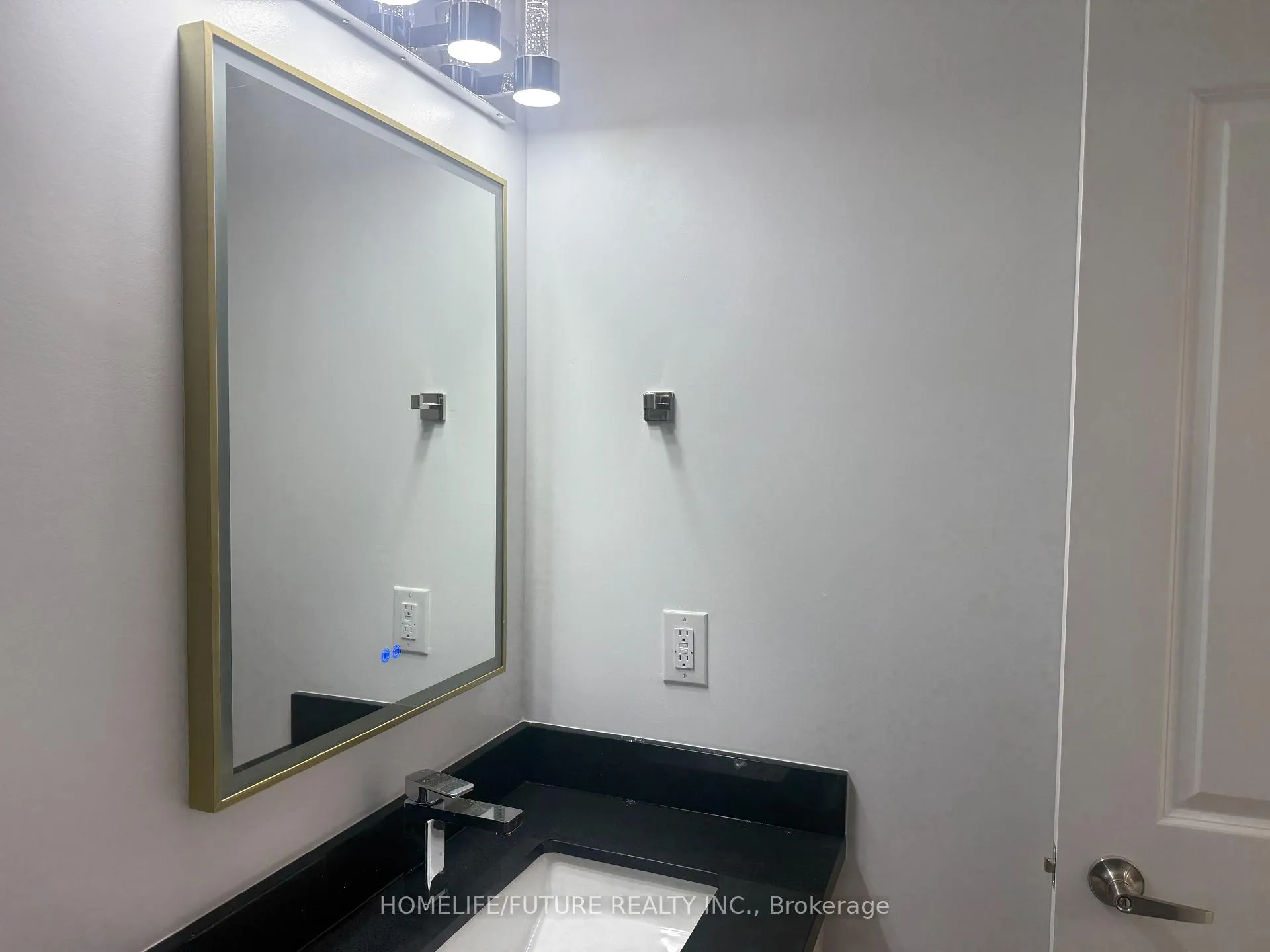 Photo 3 of 2649 Apricot Lane, Pickering, Rural Pickering — HOMEH