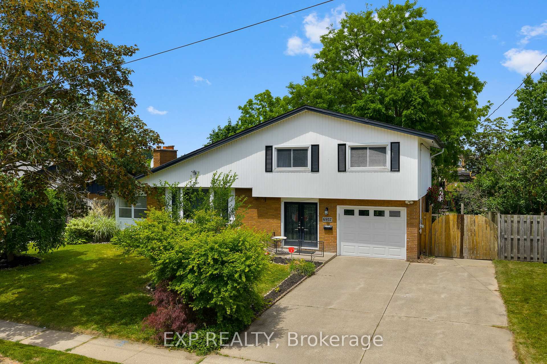 Front of 6937 Waterloo Drive