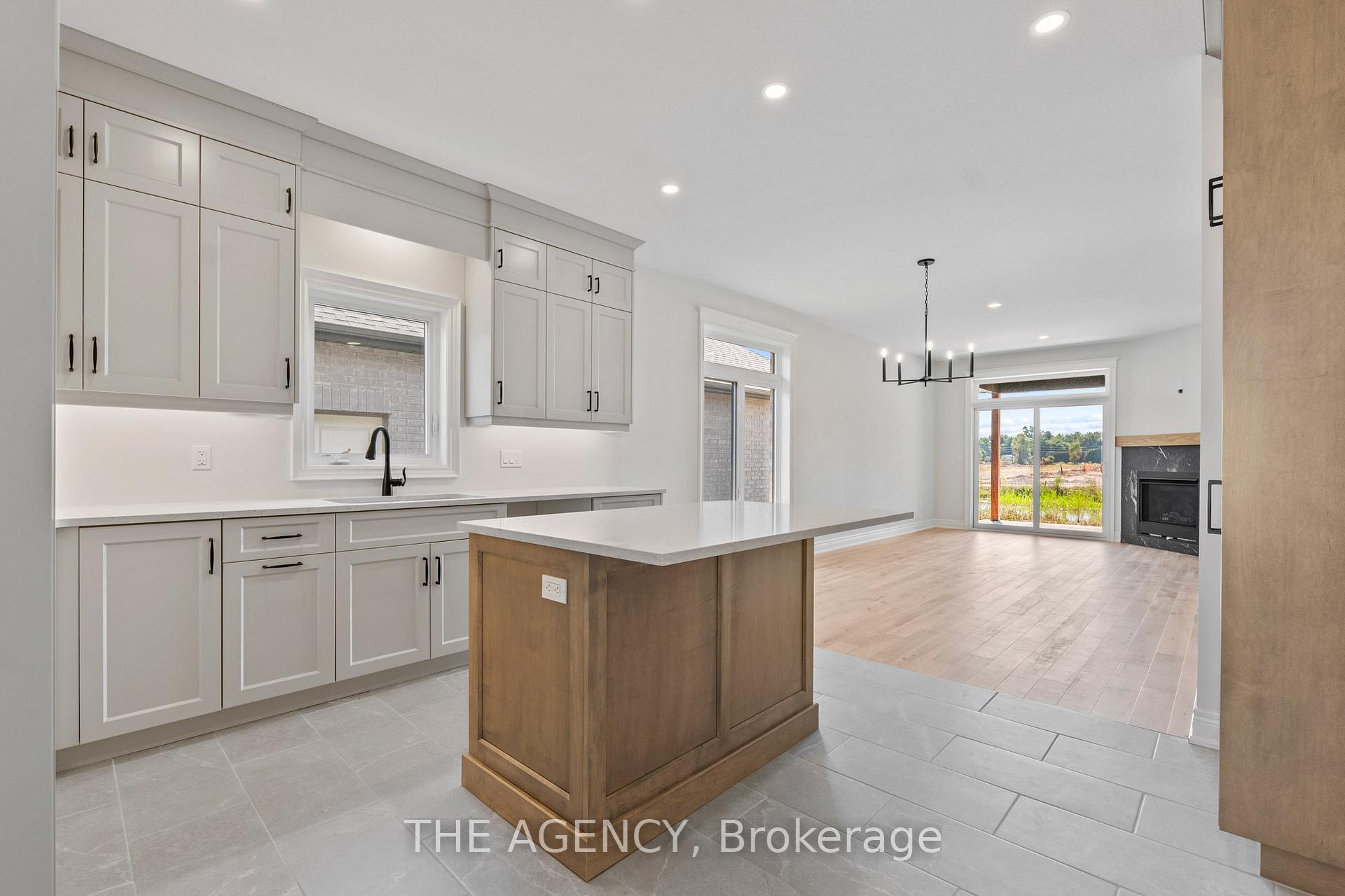 Photo 8 of 38 Marie Street, Pelham, Fonthill — HOMEH