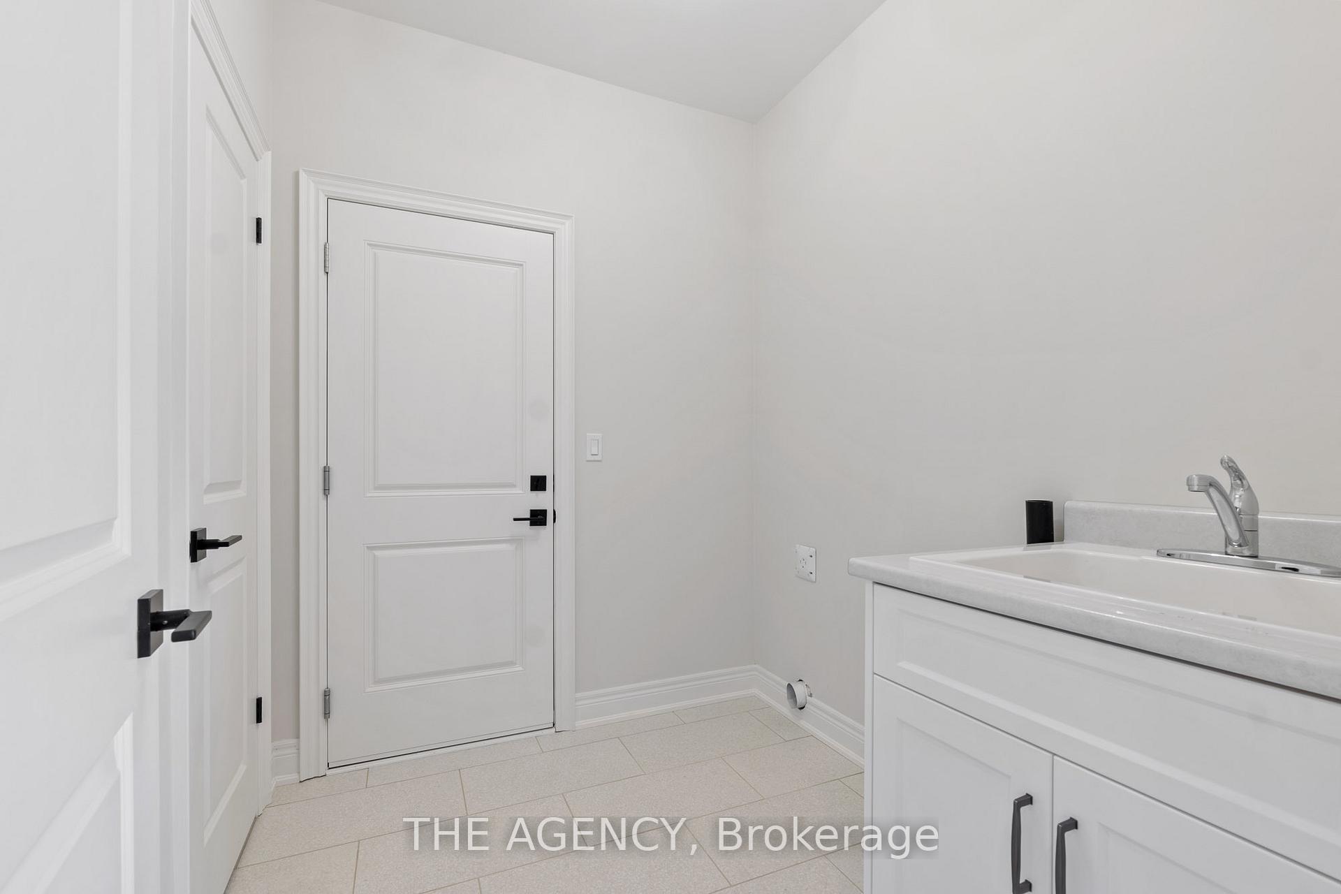 Photo 21 of 38 Marie Street, Pelham, Fonthill — HOMEH