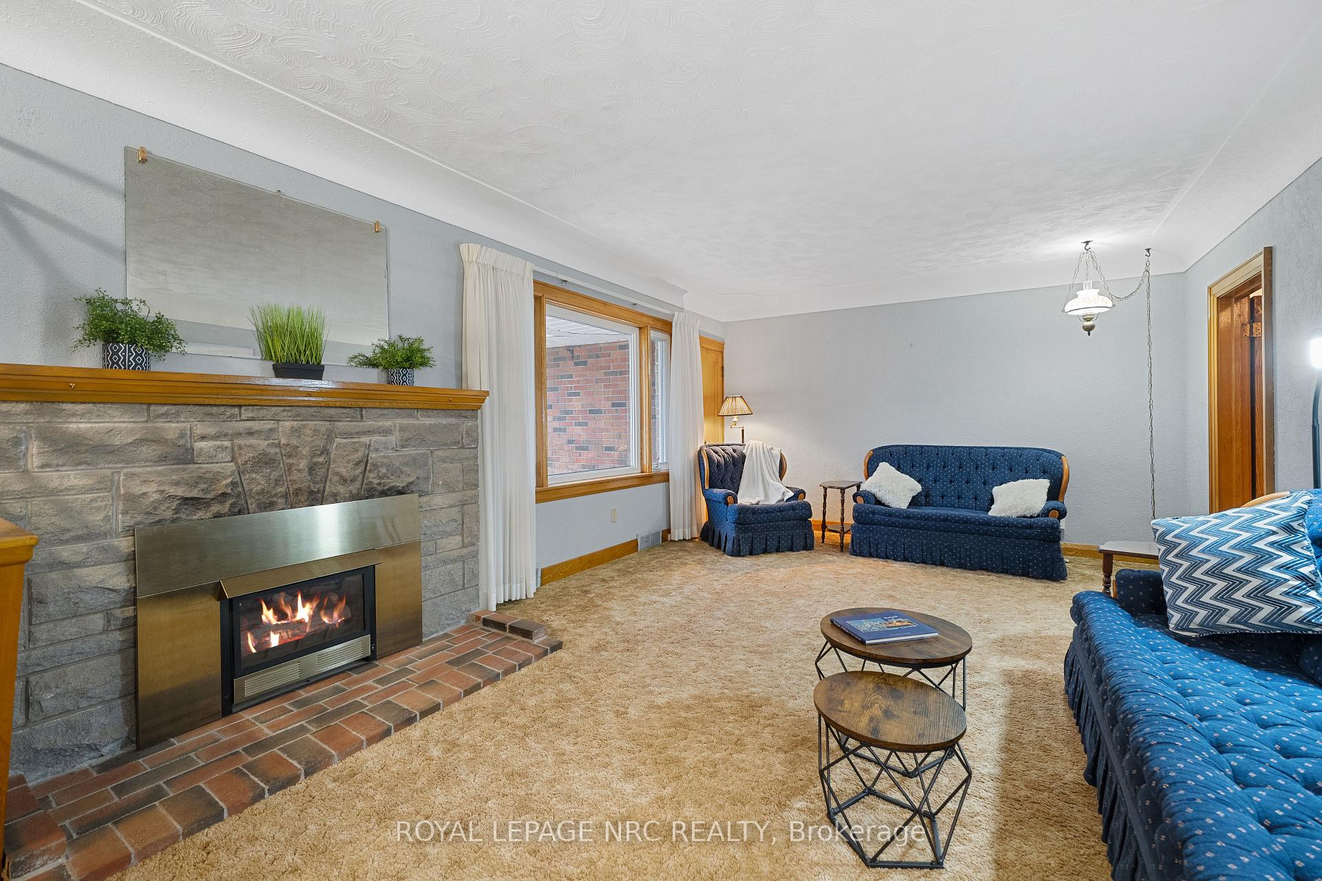 Photo 4 of 78 Canboro Road, Pelham, Fonthill — HOMEH
