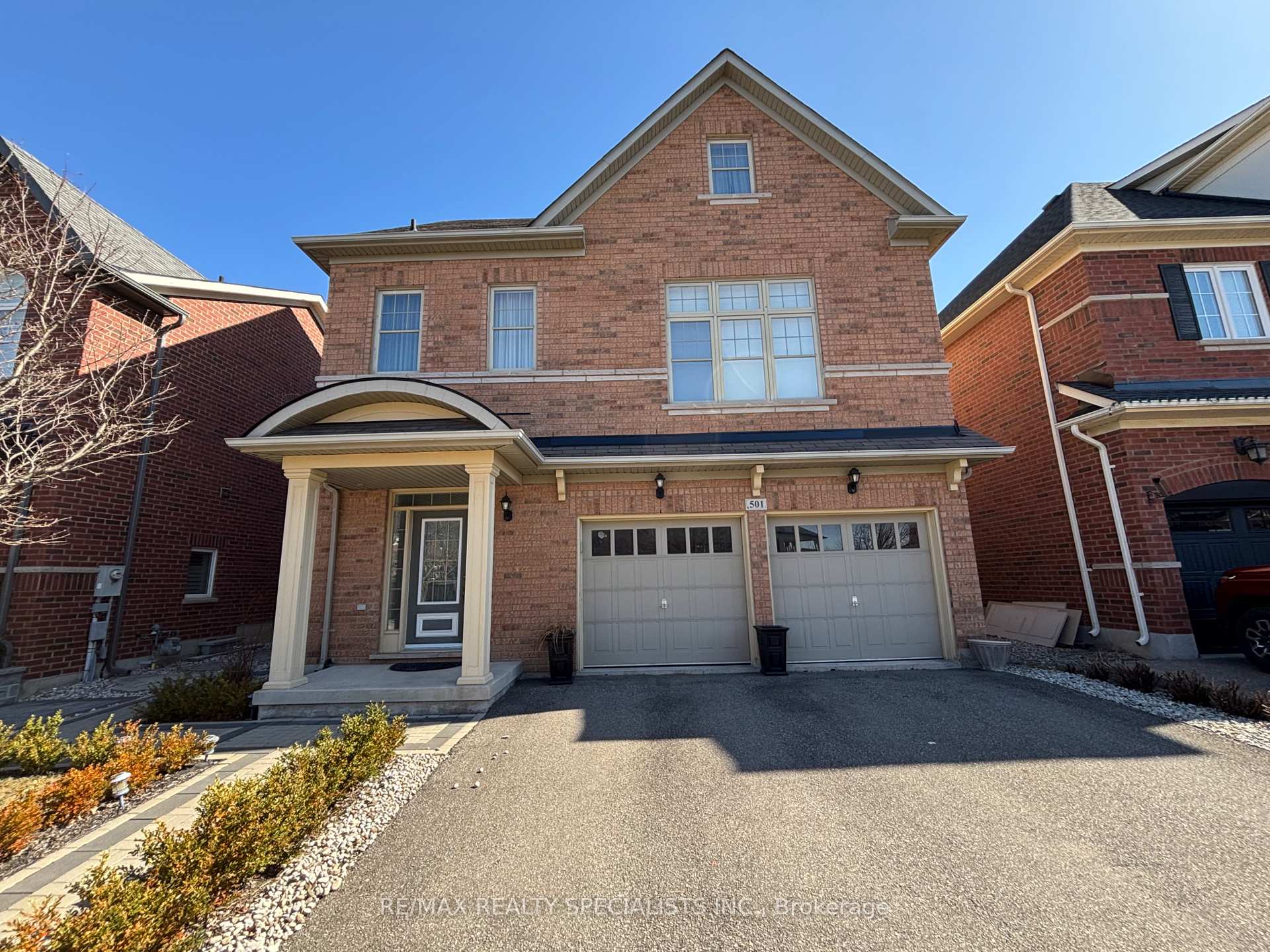 Front of 501 Stringer Circle
