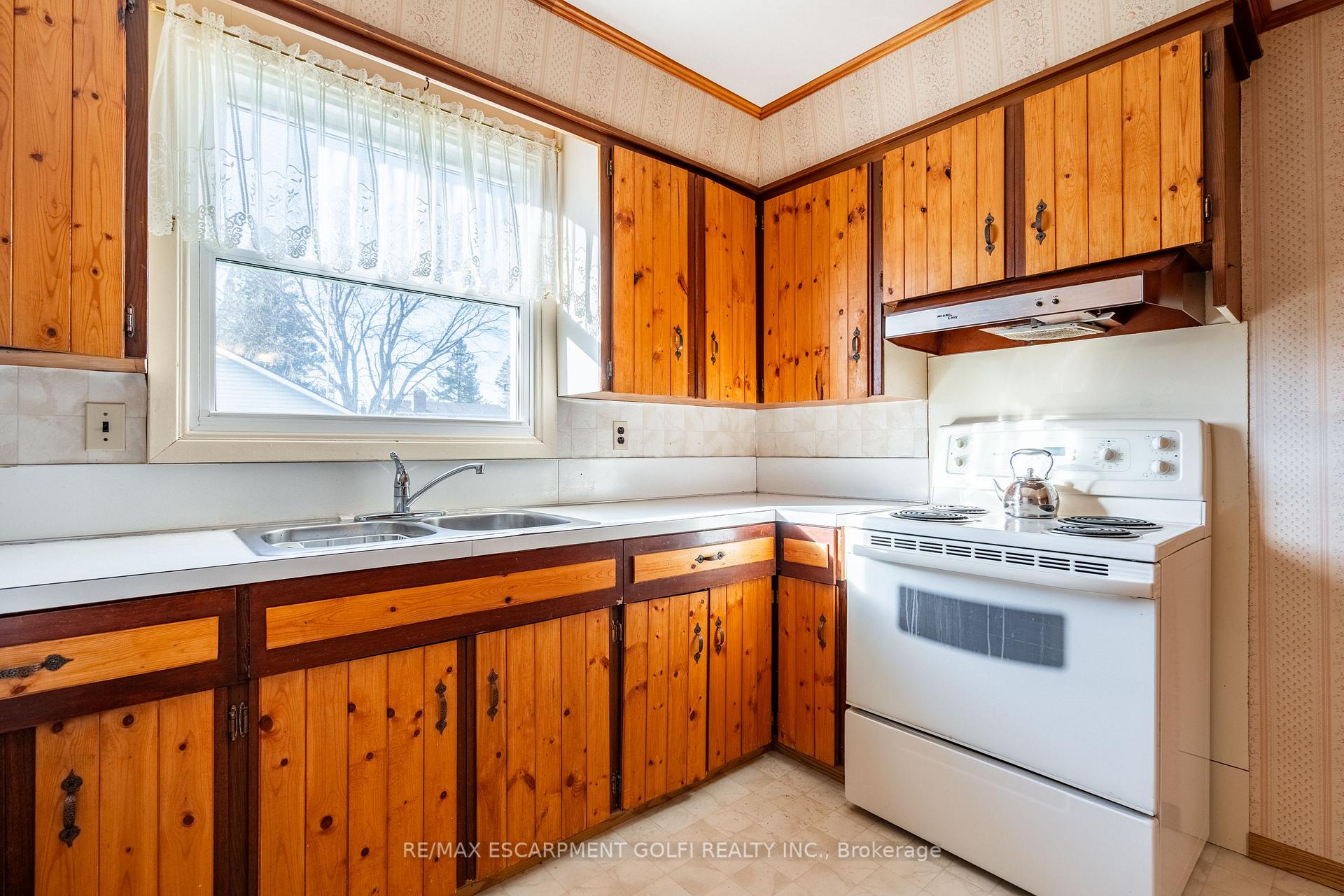 Photo 9 of 432 Pihach Street, Pelham, Fenwick — HOMEH