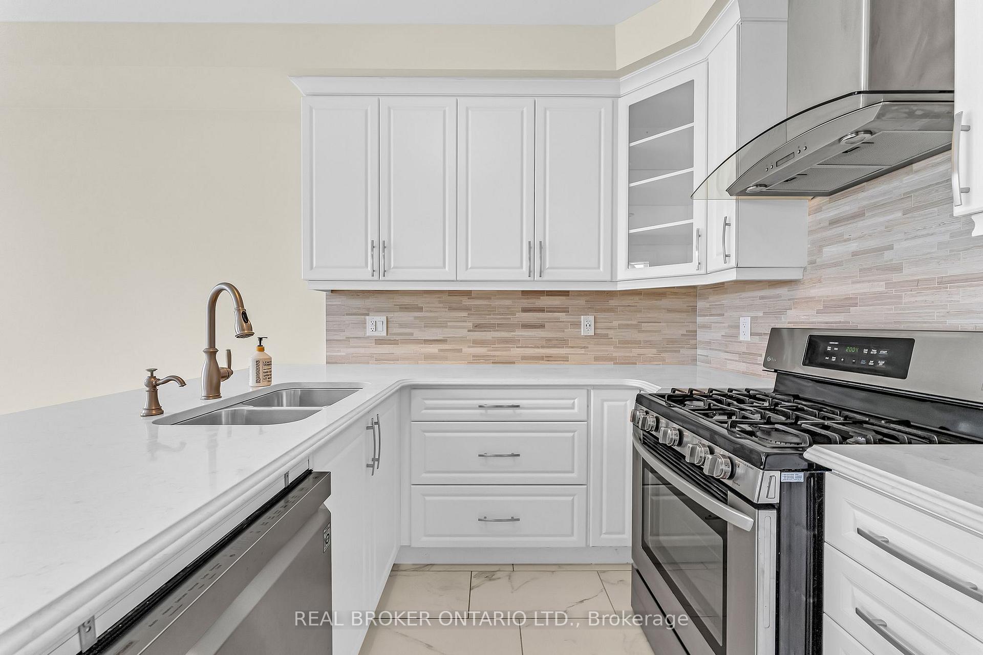 Photo 8 of 1194 Duignan Crescent, Milton, Ford — HOMEH