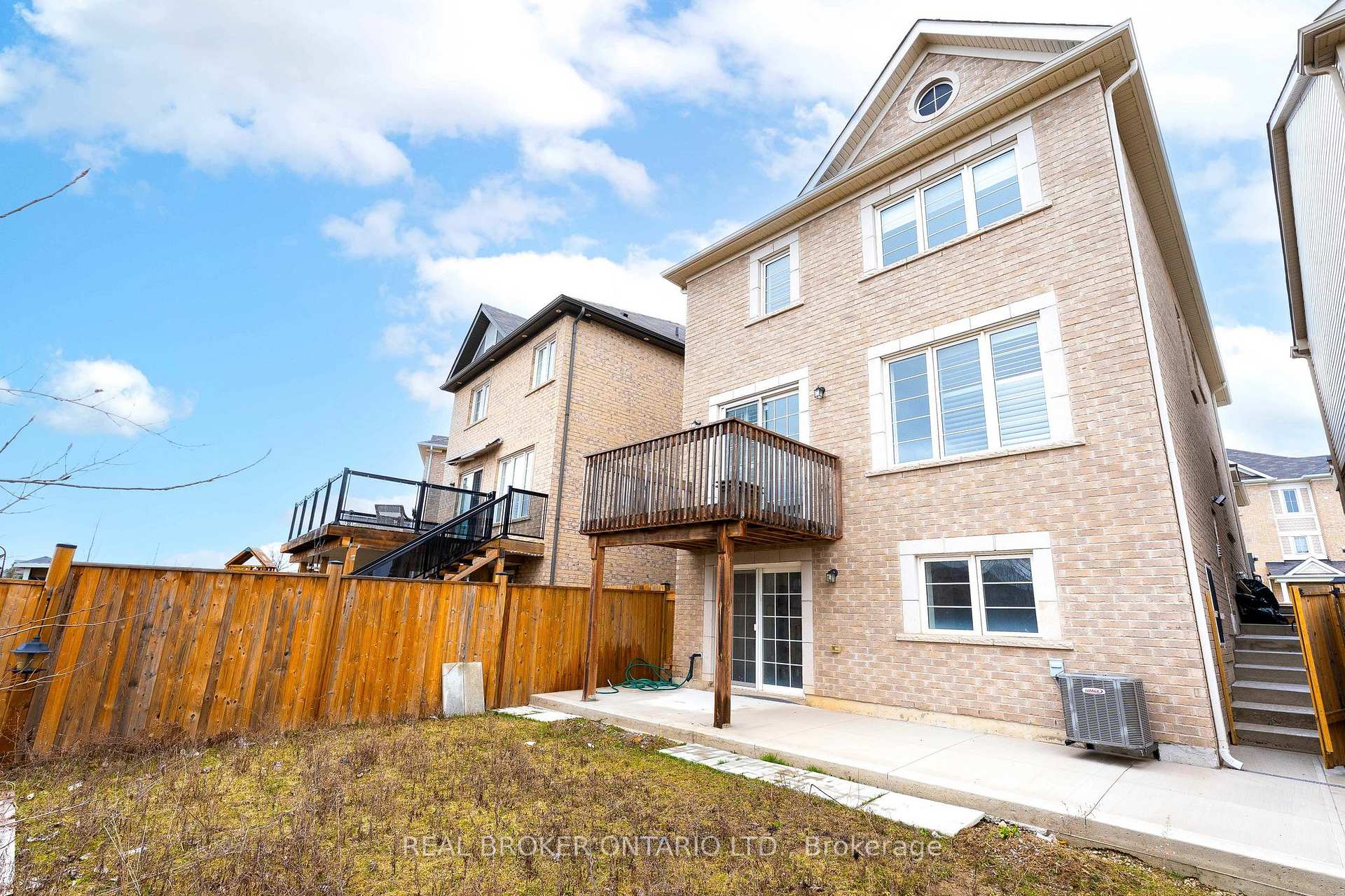 Photo 26 of 1194 Duignan Crescent, Milton, Ford — HOMEH