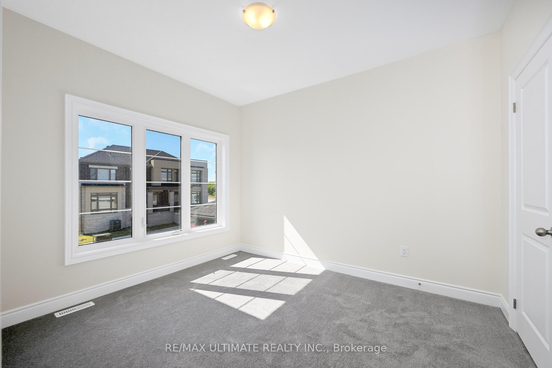 Photo 19 of 1859 Irish Moss Square, Pickering, Rural Pickering — HOMEH