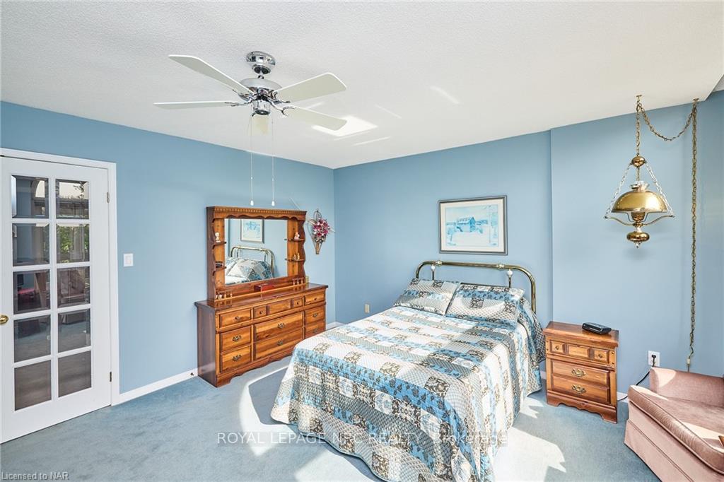 Photo 15 of 102 Woodside Square, Pelham, Fonthill — HOMEH