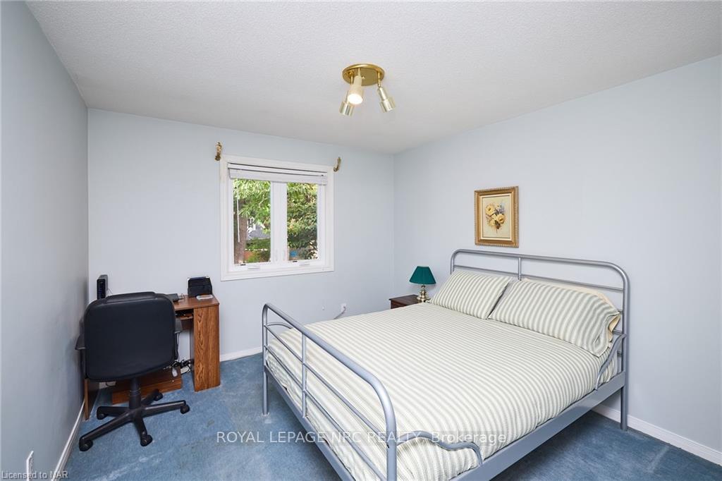 Photo 17 of 102 Woodside Square, Pelham, Fonthill — HOMEH