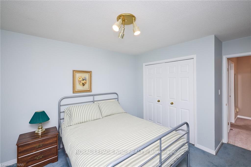 Photo 20 of 102 Woodside Square, Pelham, Fonthill — HOMEH