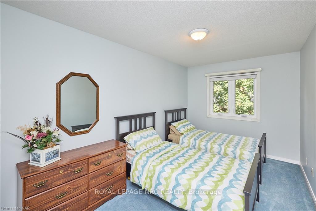 Photo 21 of 102 Woodside Square, Pelham, Fonthill — HOMEH