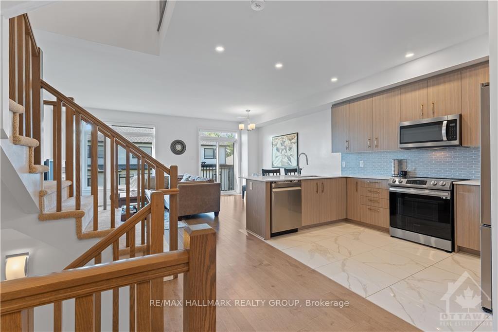 Photo 5 of 93 Bon Temps Way, Ottawa, Mer Bleue/Bradley Estates/Anderson Park — HOMEH