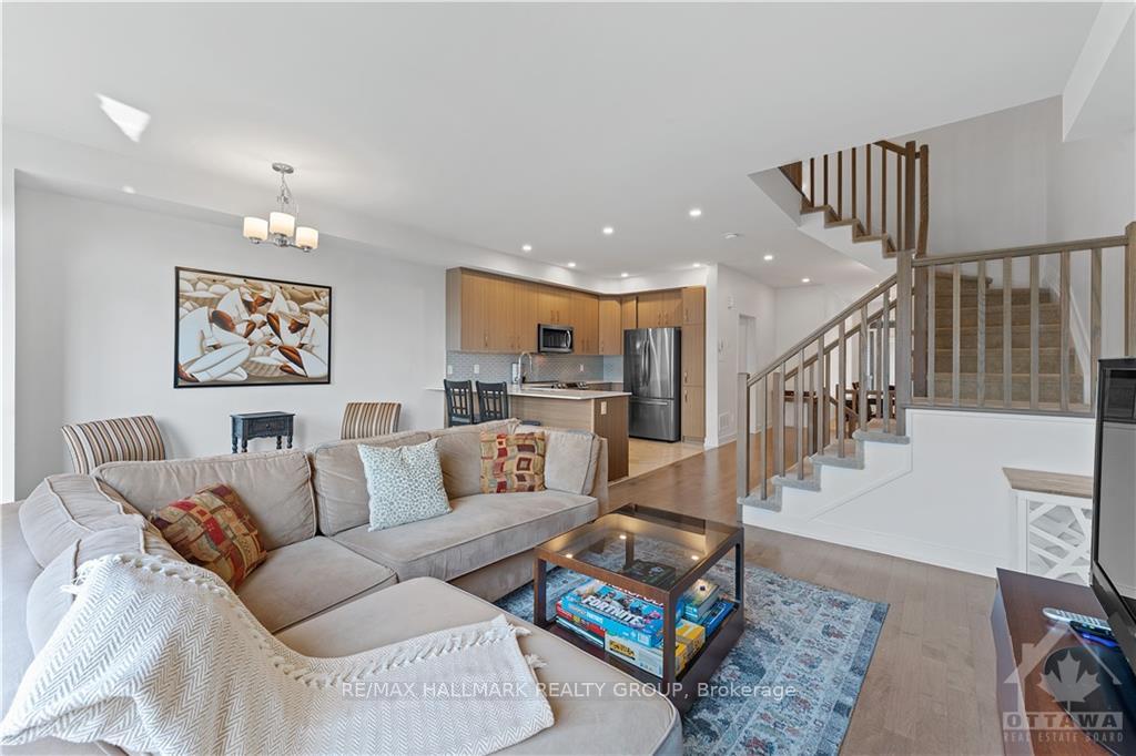 Photo 10 of 93 Bon Temps Way, Ottawa, Mer Bleue/Bradley Estates/Anderson Park — HOMEH