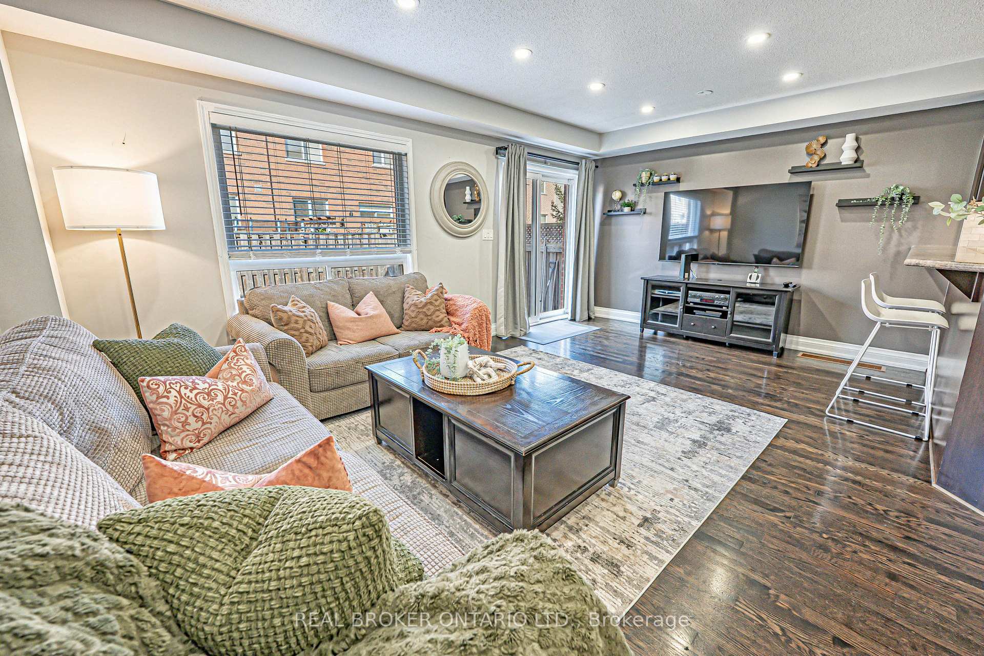 Photo 8 of Unit 48, 620 Ferguson Drive, Milton, Beaty — HOMEH