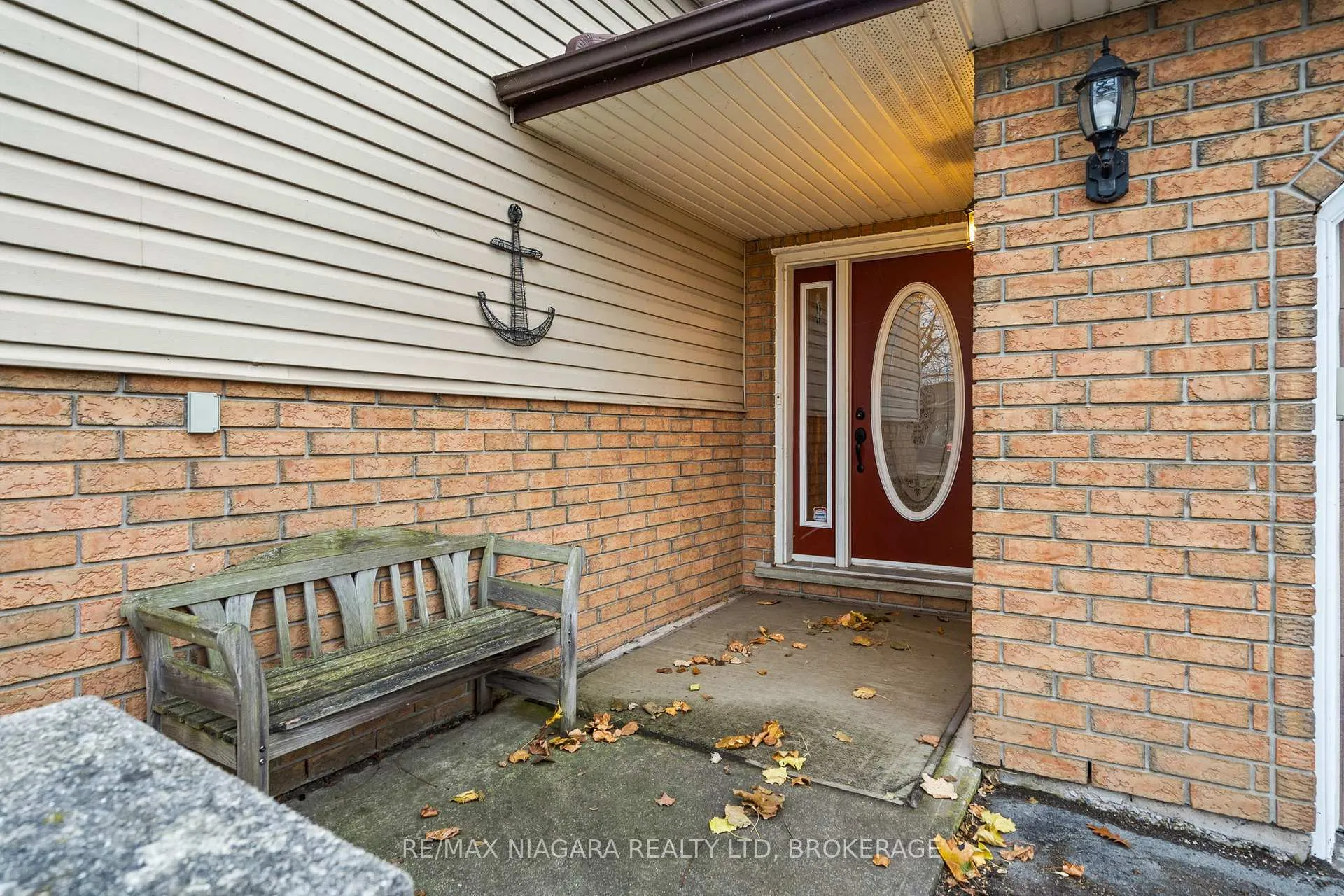 Photo 3 of 272 Steele Street, Port Colborne, Sugarloaf — HOMEH