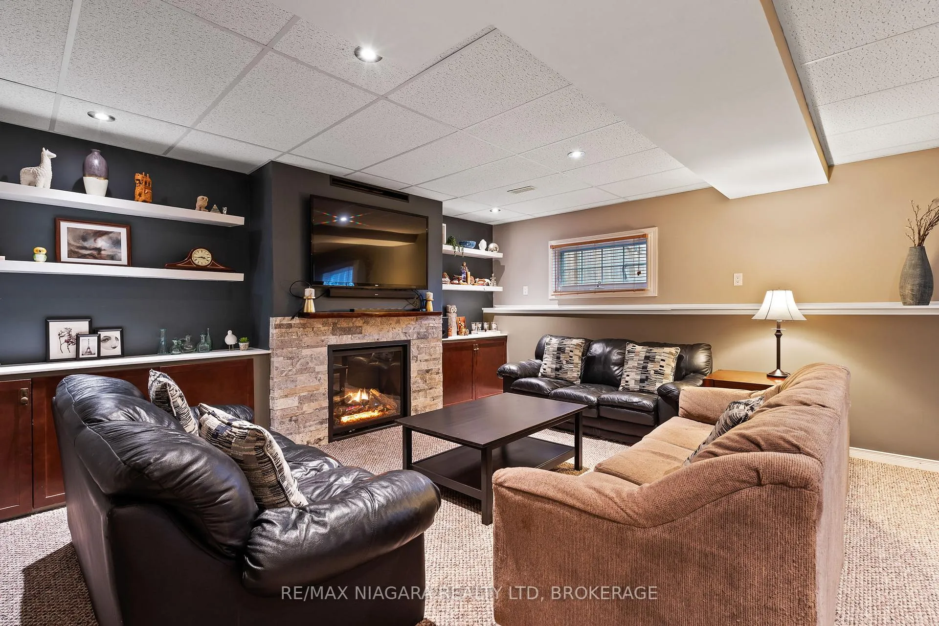 Photo 22 of 272 Steele Street, Port Colborne, Sugarloaf — HOMEH