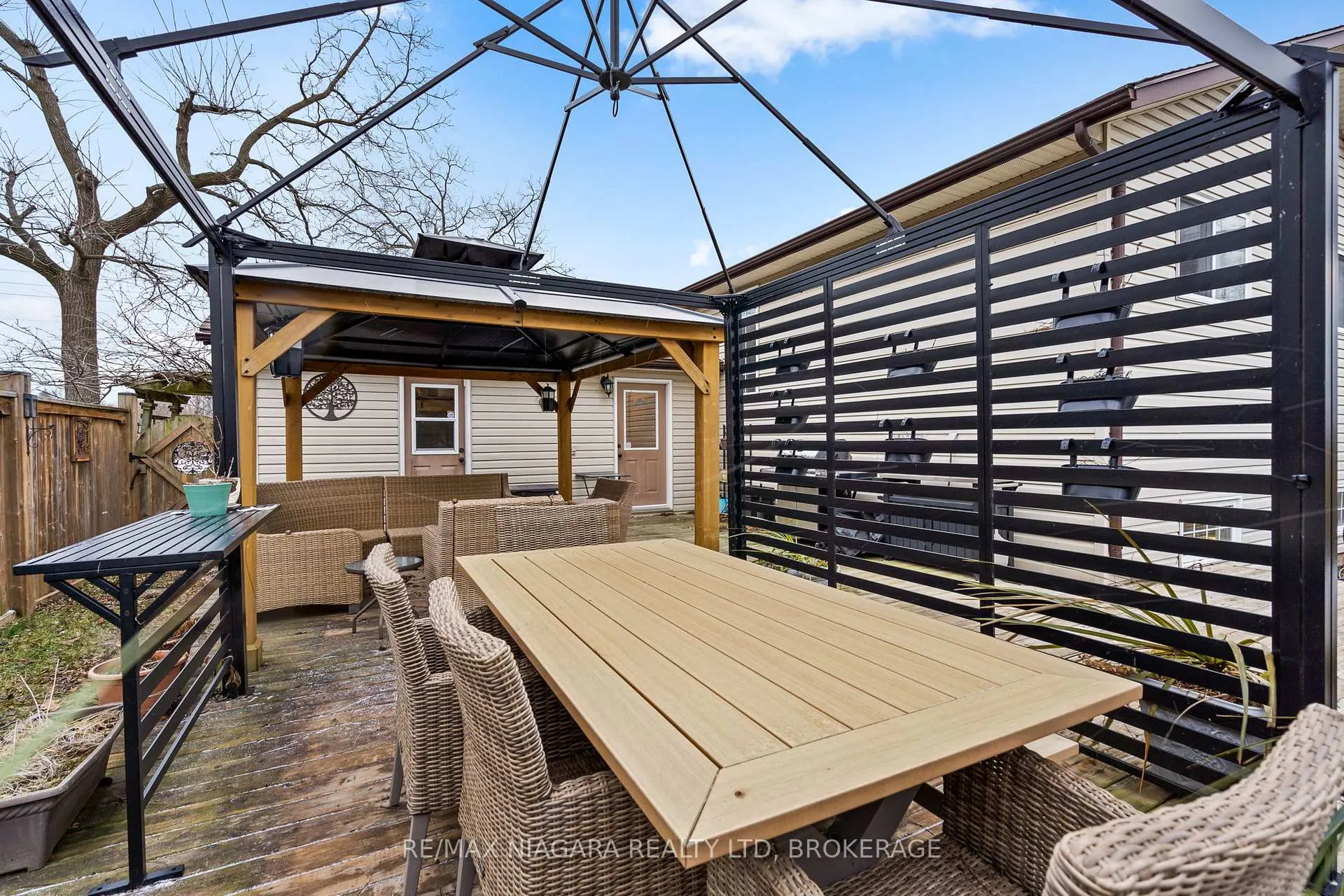 Photo 33 of 272 Steele Street, Port Colborne, Sugarloaf — HOMEH