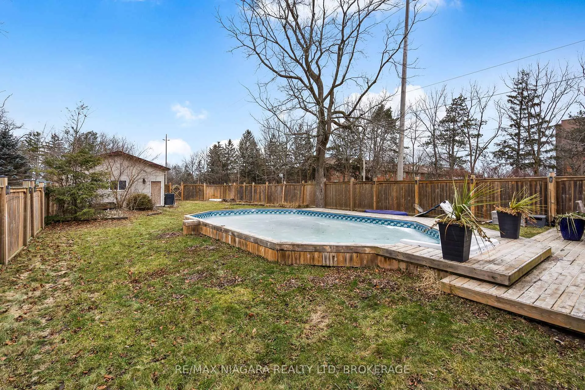Photo 36 of 272 Steele Street, Port Colborne, Sugarloaf — HOMEH