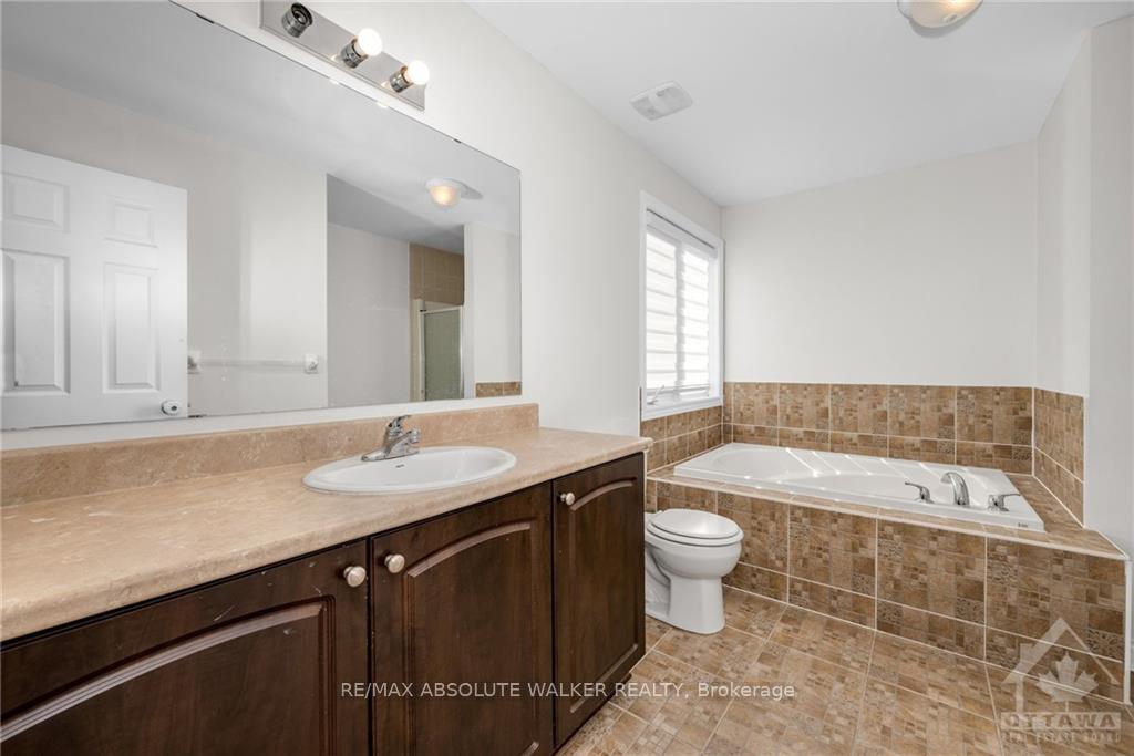 Photo 5 of 1245 Glenlivet Avenue, Ottawa, Mer Bleue/Bradley Estates/Anderson Park — HOMEH