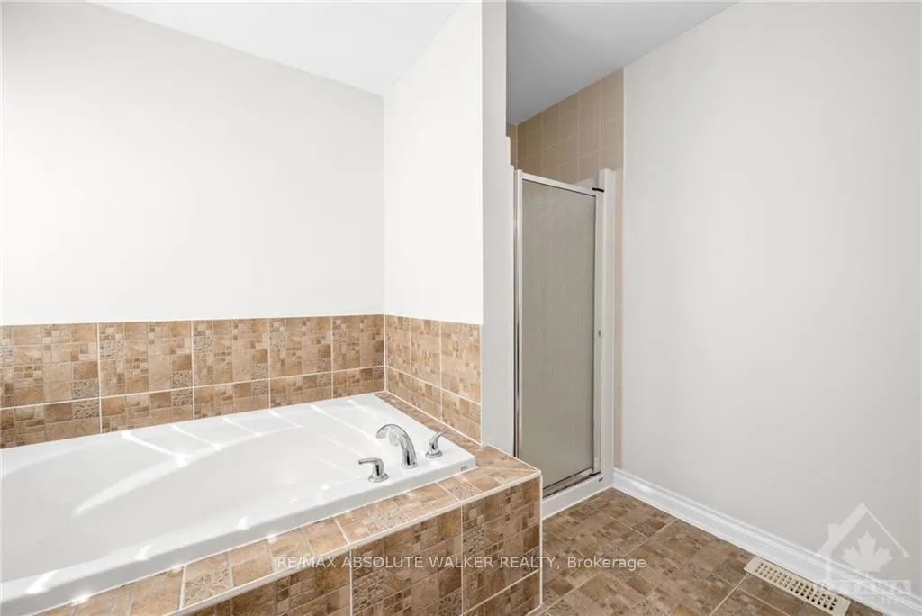 Photo 12 of 1245 Glenlivet Avenue, Ottawa, Mer Bleue/Bradley Estates/Anderson Park — HOMEH