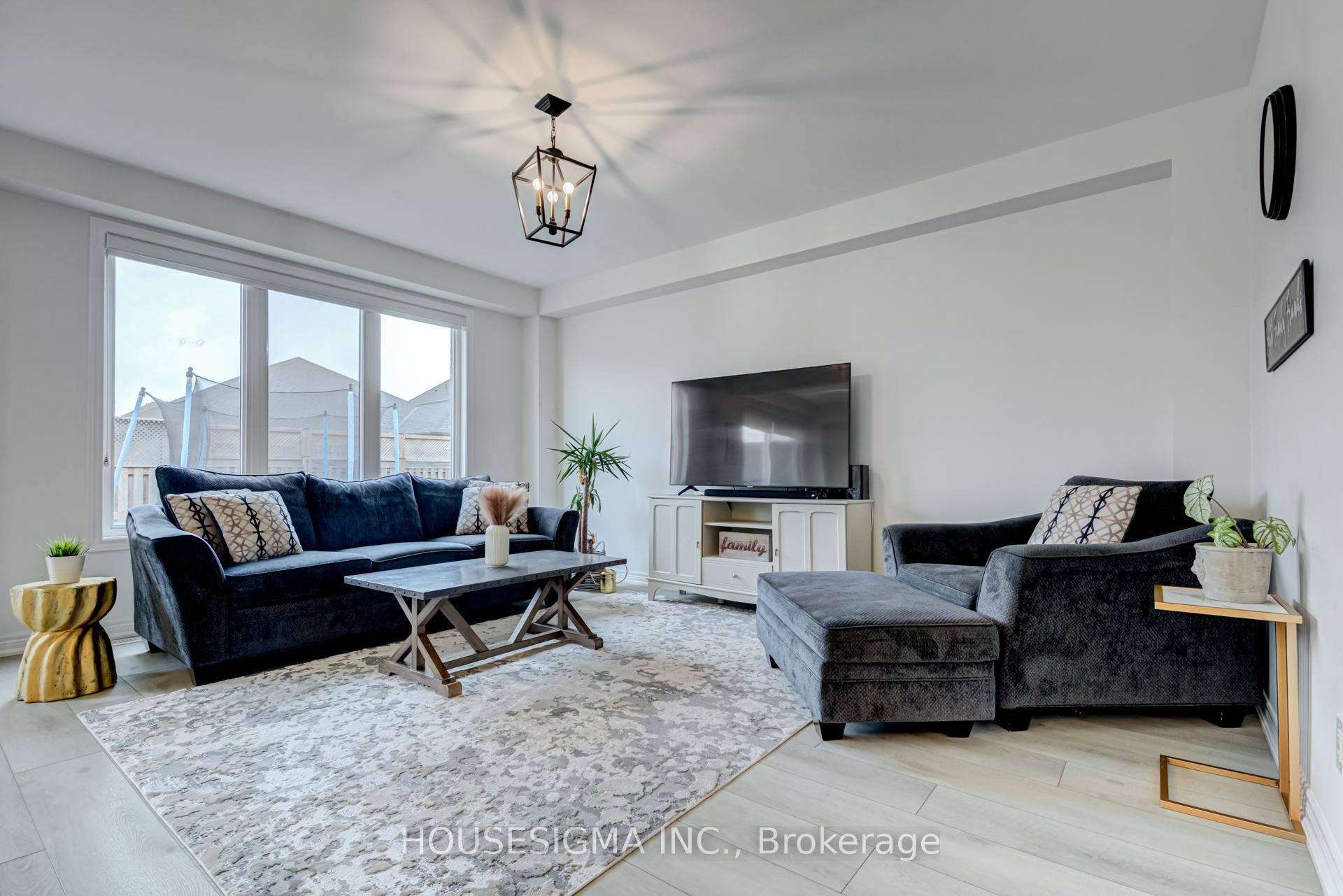 Photo 4 of 147 Susan Drive, Pelham, Fonthill — HOMEH