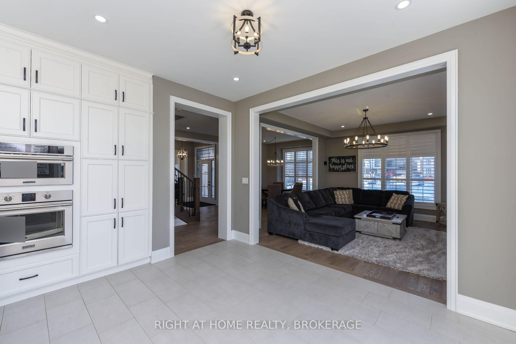 Photo 25 of 107 Yates Drive, Milton, Cobban — HOMEH