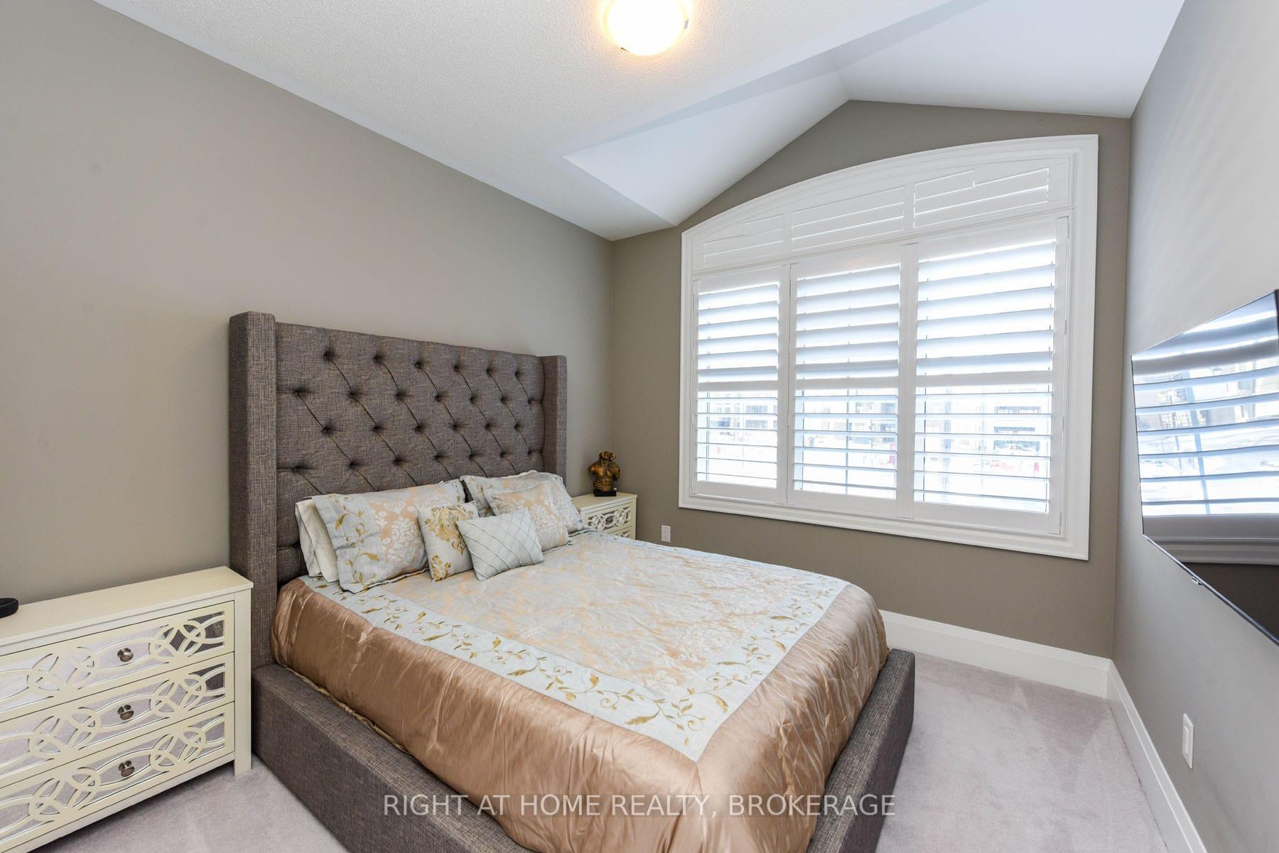 Photo 36 of 107 Yates Drive, Milton, Cobban — HOMEH