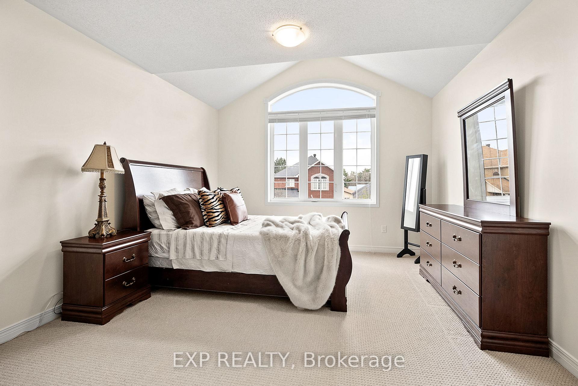 Photo 21 of 360 Antigonish Avenue, Ottawa, Springridge/East Village — HOMEH