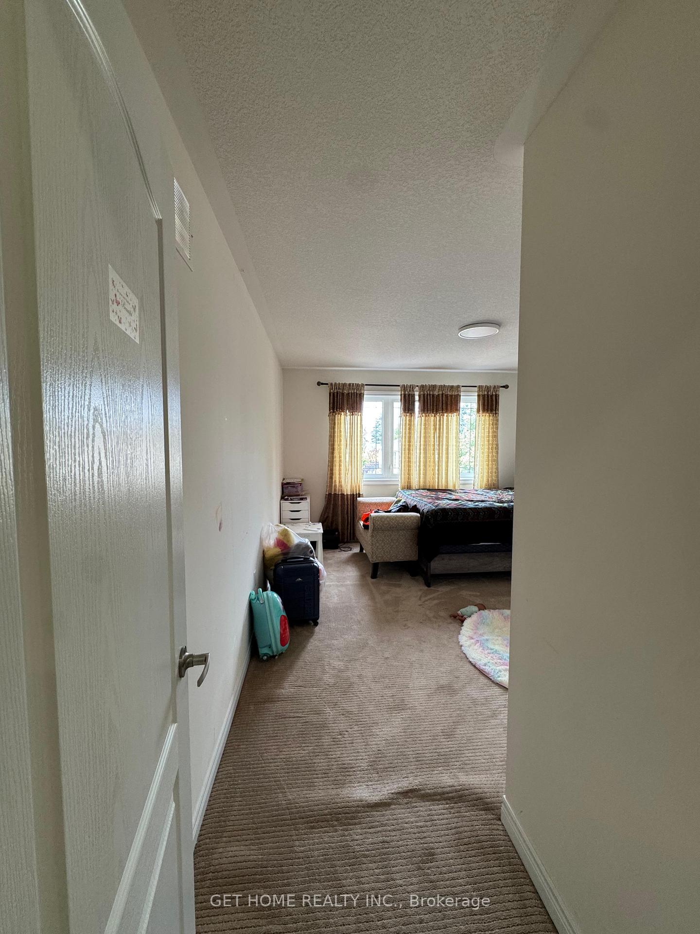 Photo 16 of 827 Renaissance Drive, Oshawa, Lakeview — HOMEH