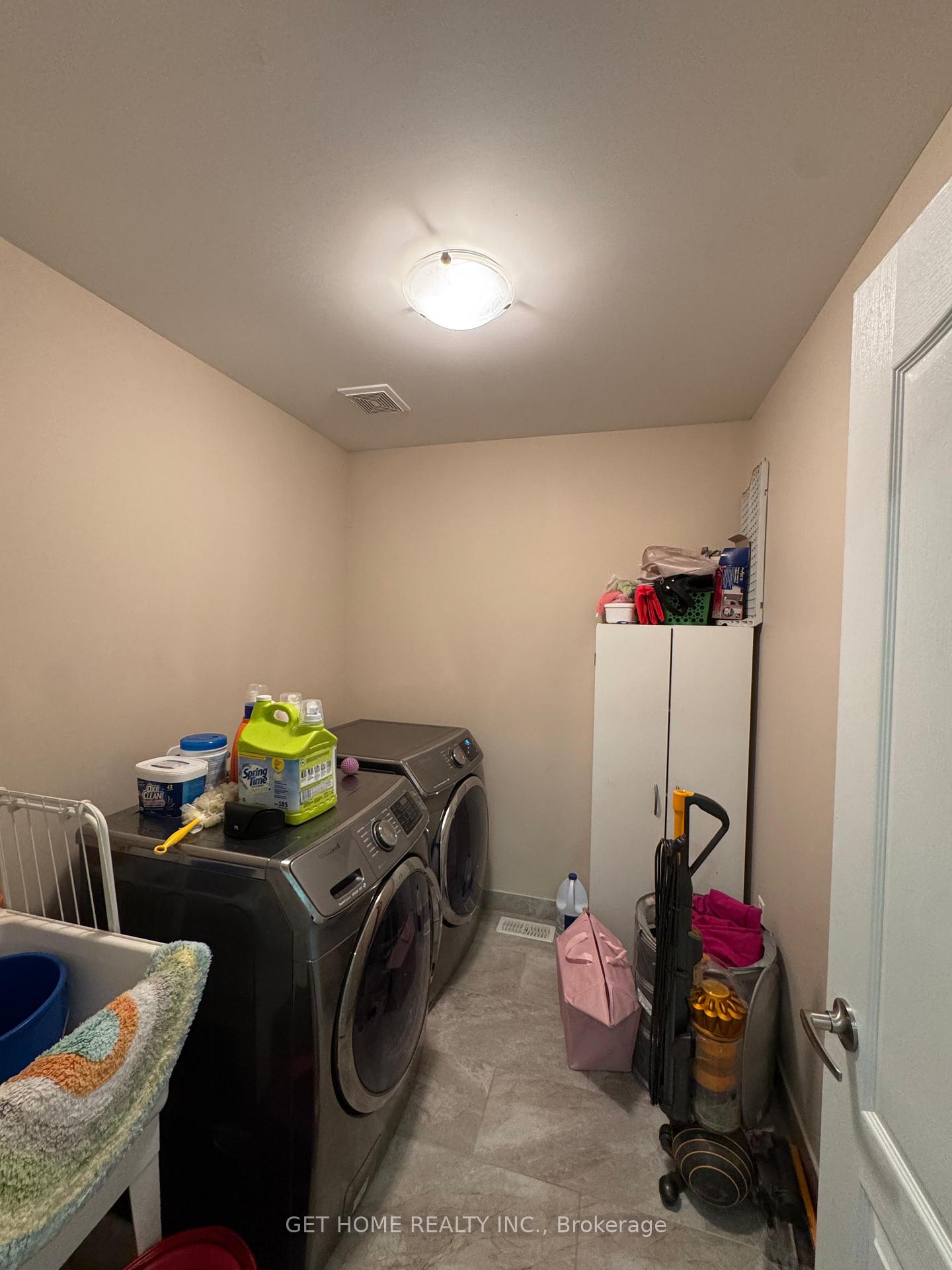 Photo 19 of 827 Renaissance Drive, Oshawa, Lakeview — HOMEH