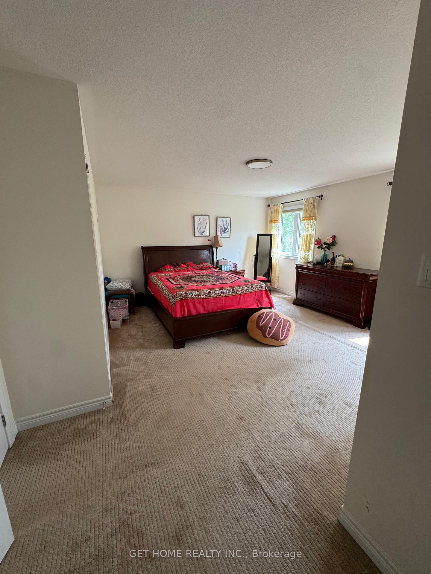 Photo 24 of 827 Renaissance Drive, Oshawa, Lakeview — HOMEH