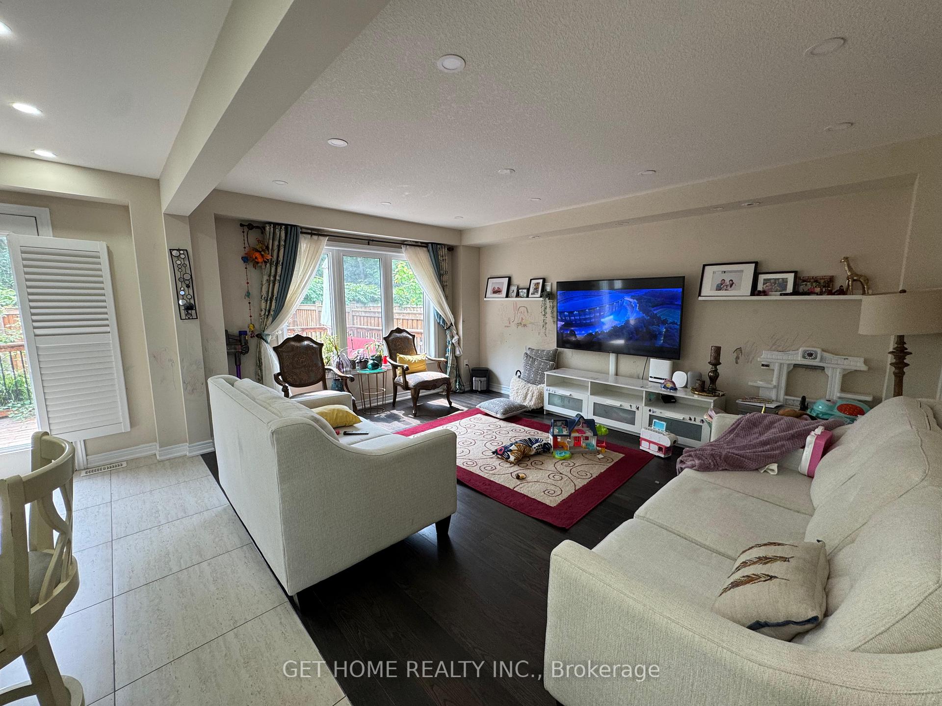 Photo 35 of 827 Renaissance Drive, Oshawa, Lakeview — HOMEH