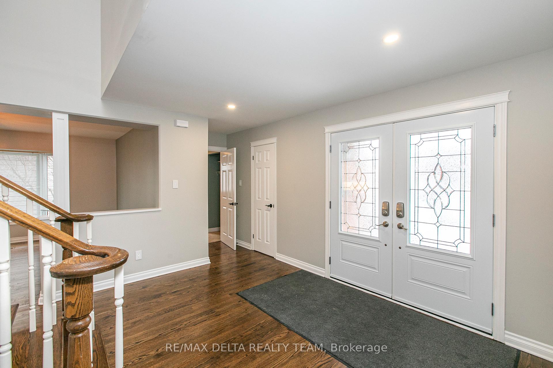 Photo 5 of 1416 Bourcier Drive, Ottawa, Bilberry Creek/Queenswood Heights — HOMEH