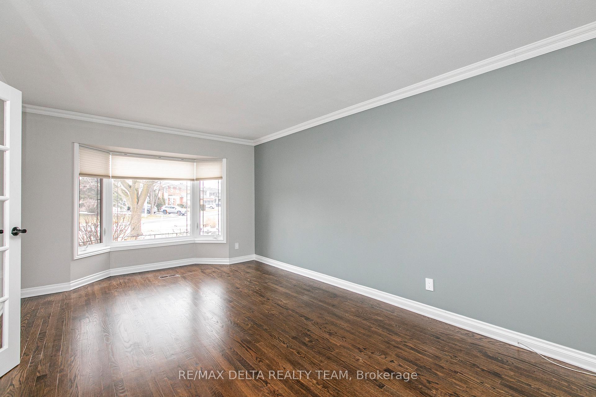 Photo 7 of 1416 Bourcier Drive, Ottawa, Bilberry Creek/Queenswood Heights — HOMEH