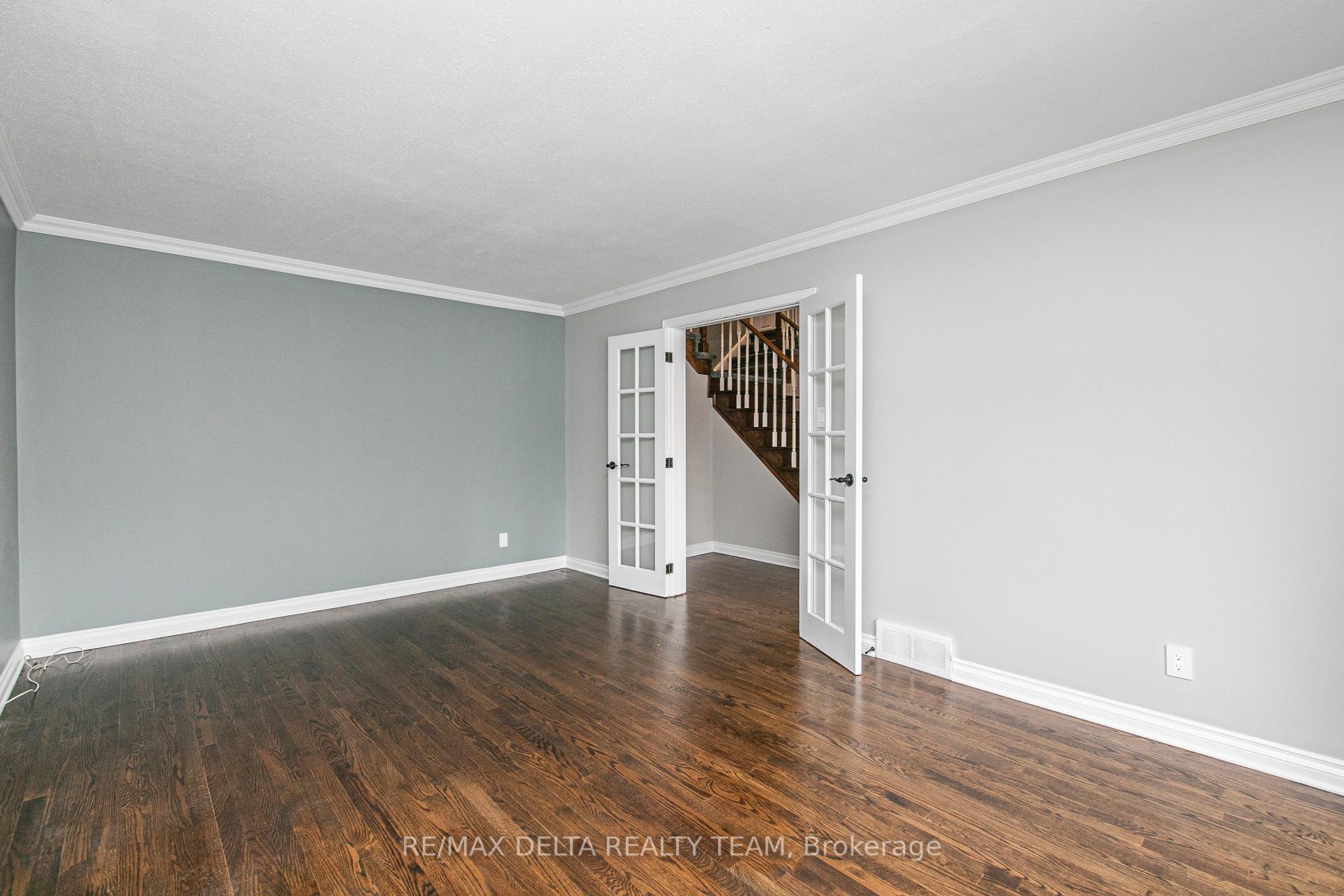 Photo 8 of 1416 Bourcier Drive, Ottawa, Bilberry Creek/Queenswood Heights — HOMEH