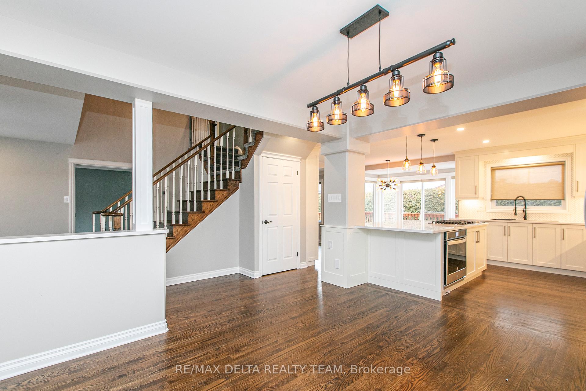 Photo 10 of 1416 Bourcier Drive, Ottawa, Bilberry Creek/Queenswood Heights — HOMEH