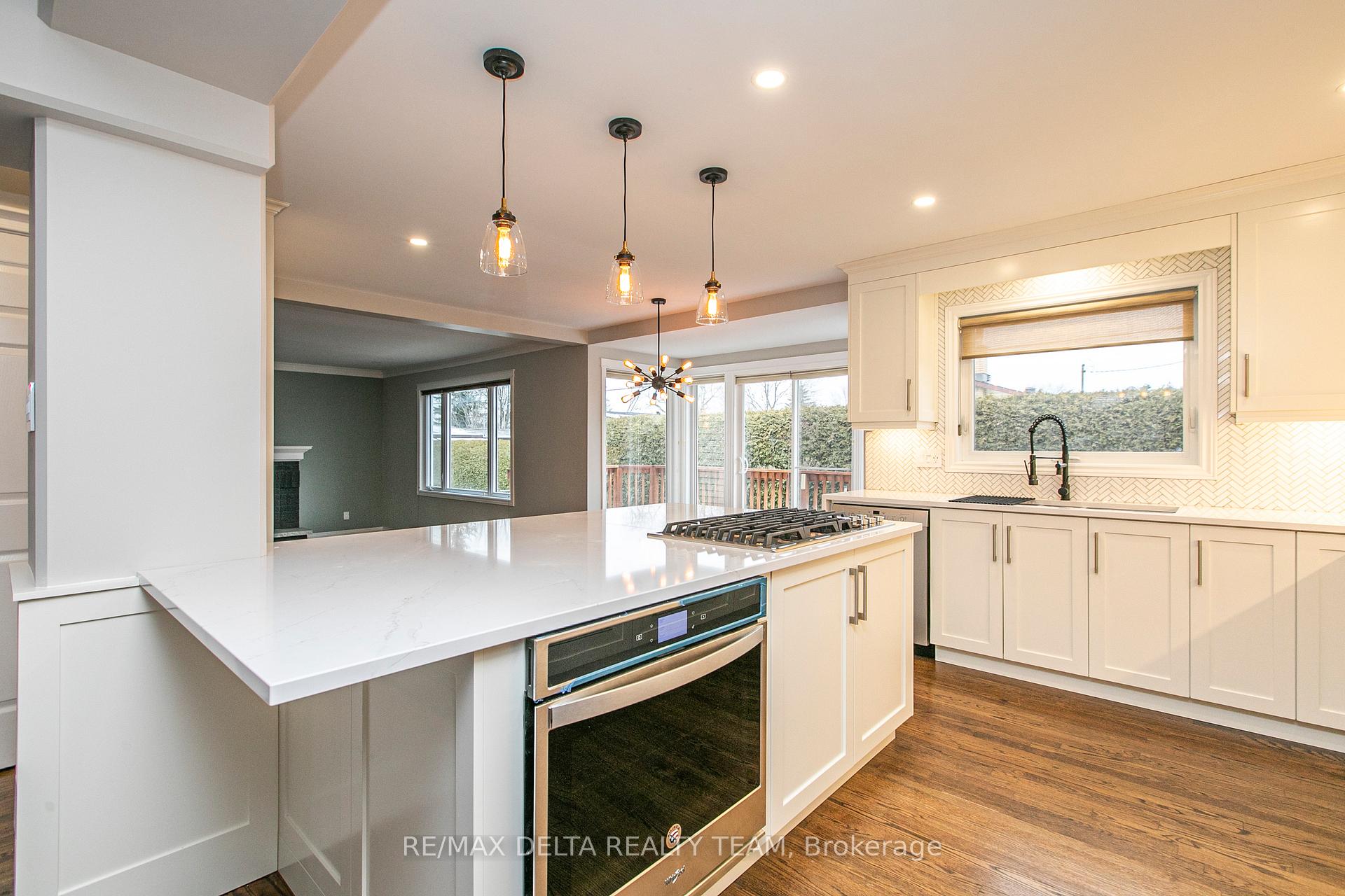 Photo 13 of 1416 Bourcier Drive, Ottawa, Bilberry Creek/Queenswood Heights — HOMEH