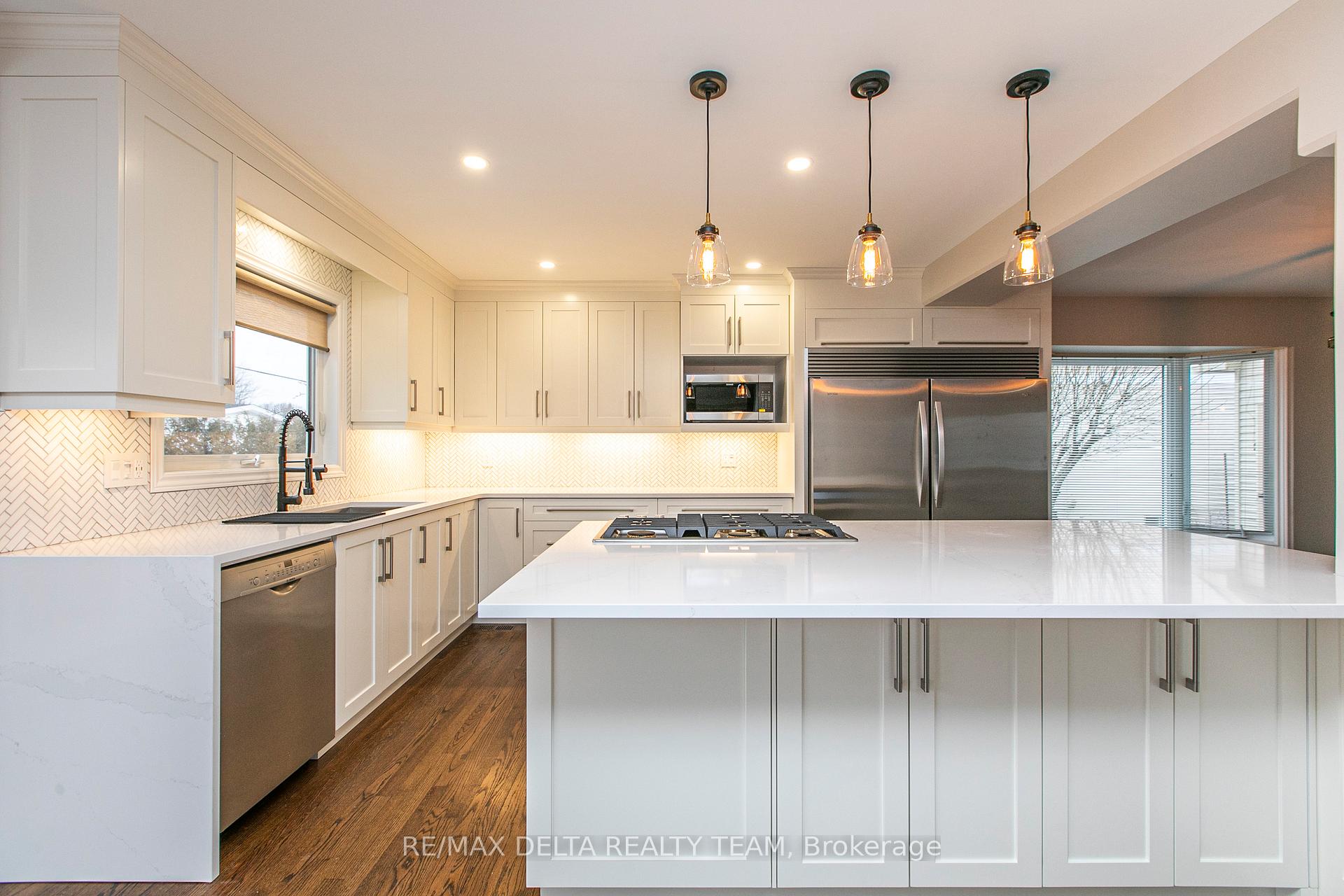 Photo 19 of 1416 Bourcier Drive, Ottawa, Bilberry Creek/Queenswood Heights — HOMEH