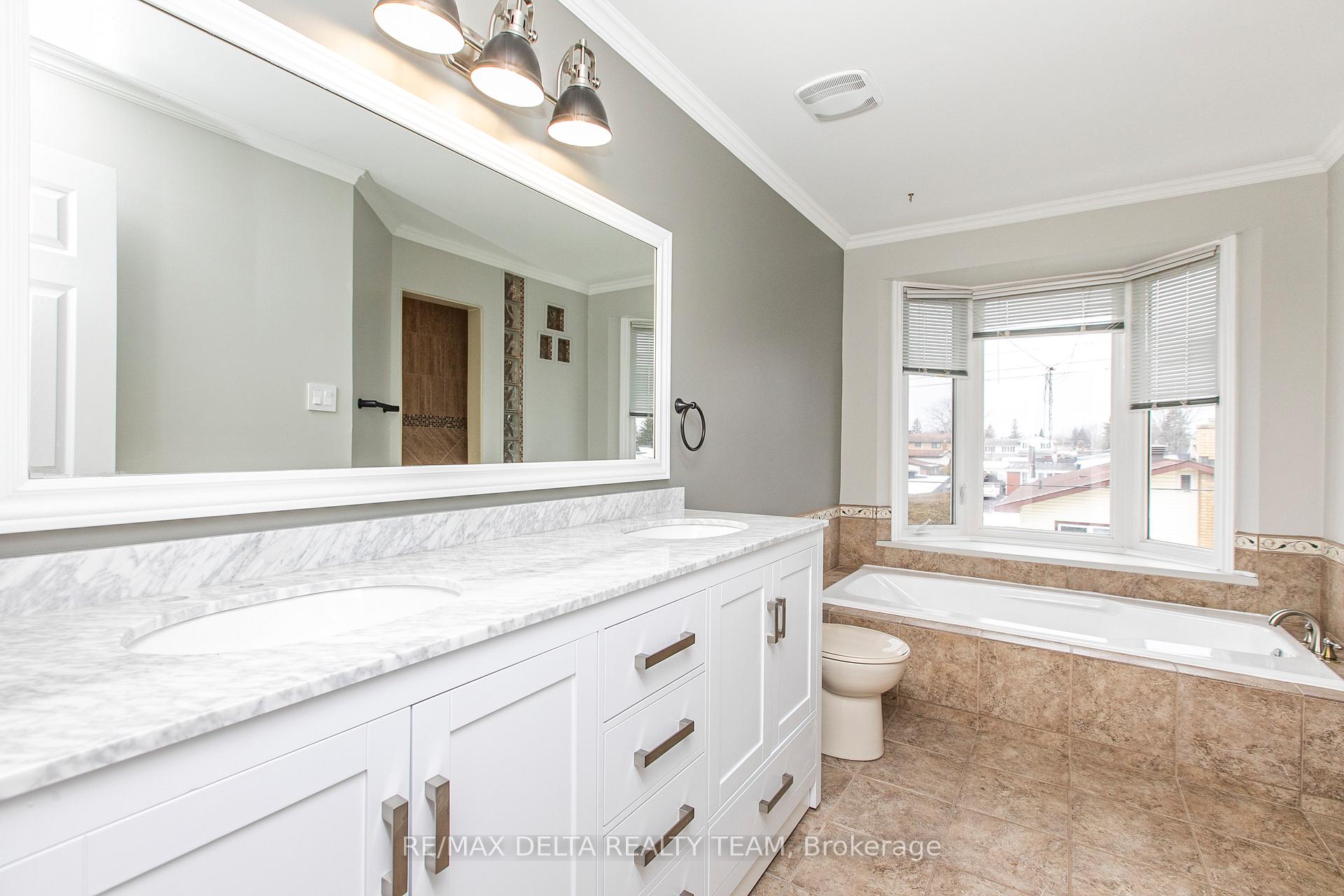 Photo 36 of 1416 Bourcier Drive, Ottawa, Bilberry Creek/Queenswood Heights — HOMEH