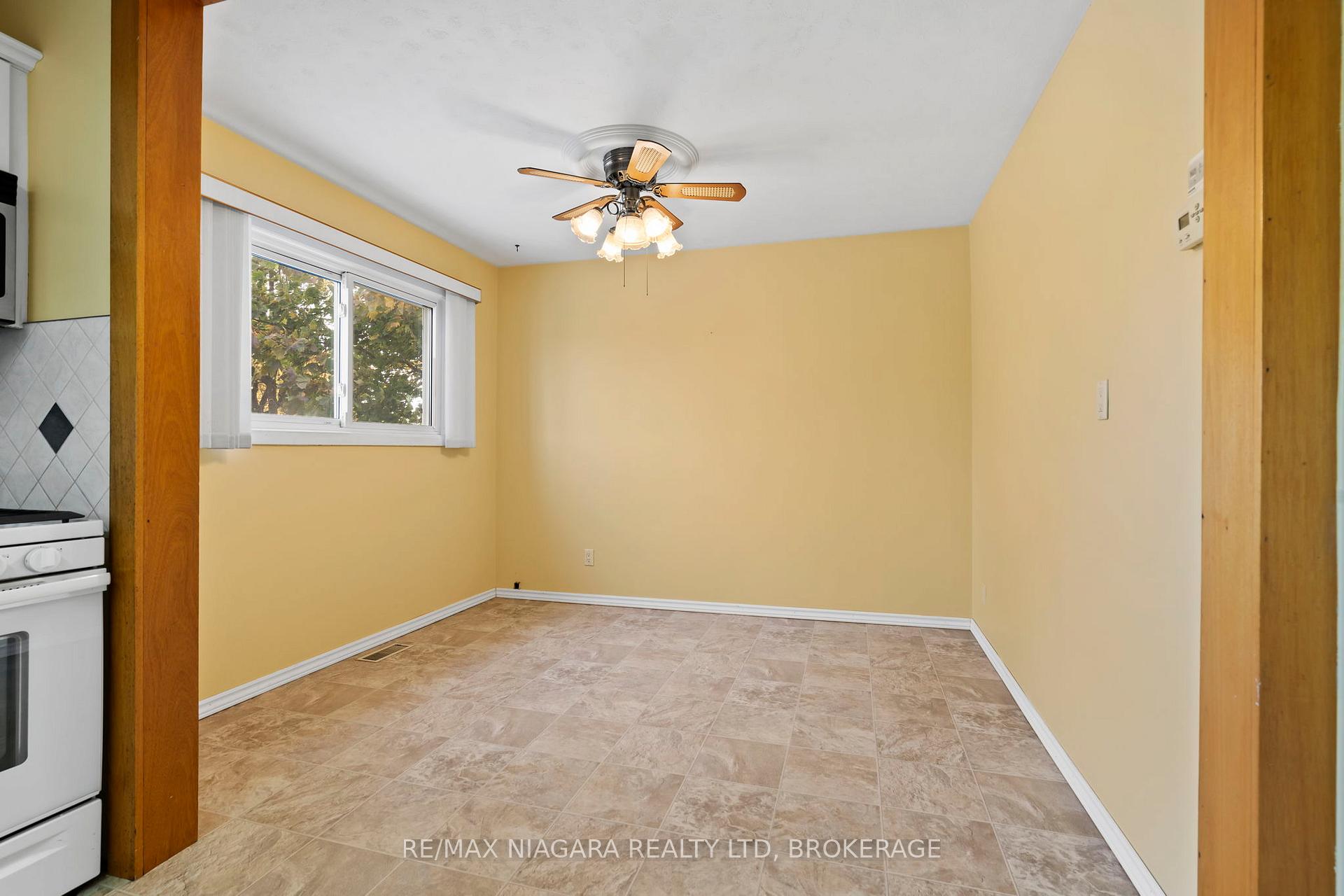 Photo 6 of 1097 Pelham Street, Pelham, Fonthill — HOMEH