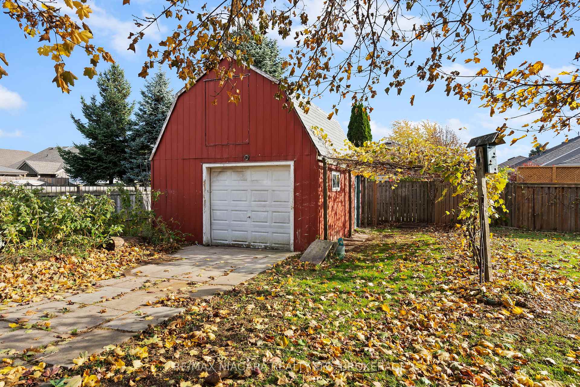 Photo 15 of 1097 Pelham Street, Pelham, Fonthill — HOMEH