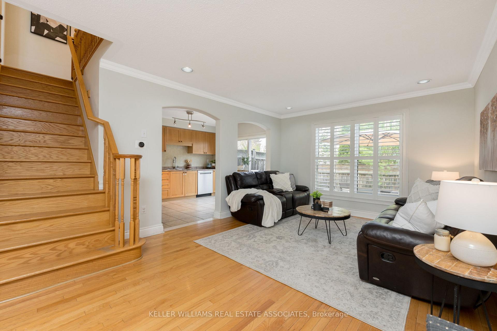 Photo 8 of 626 Hamilton Crescent, Milton, Beaty — HOMEH